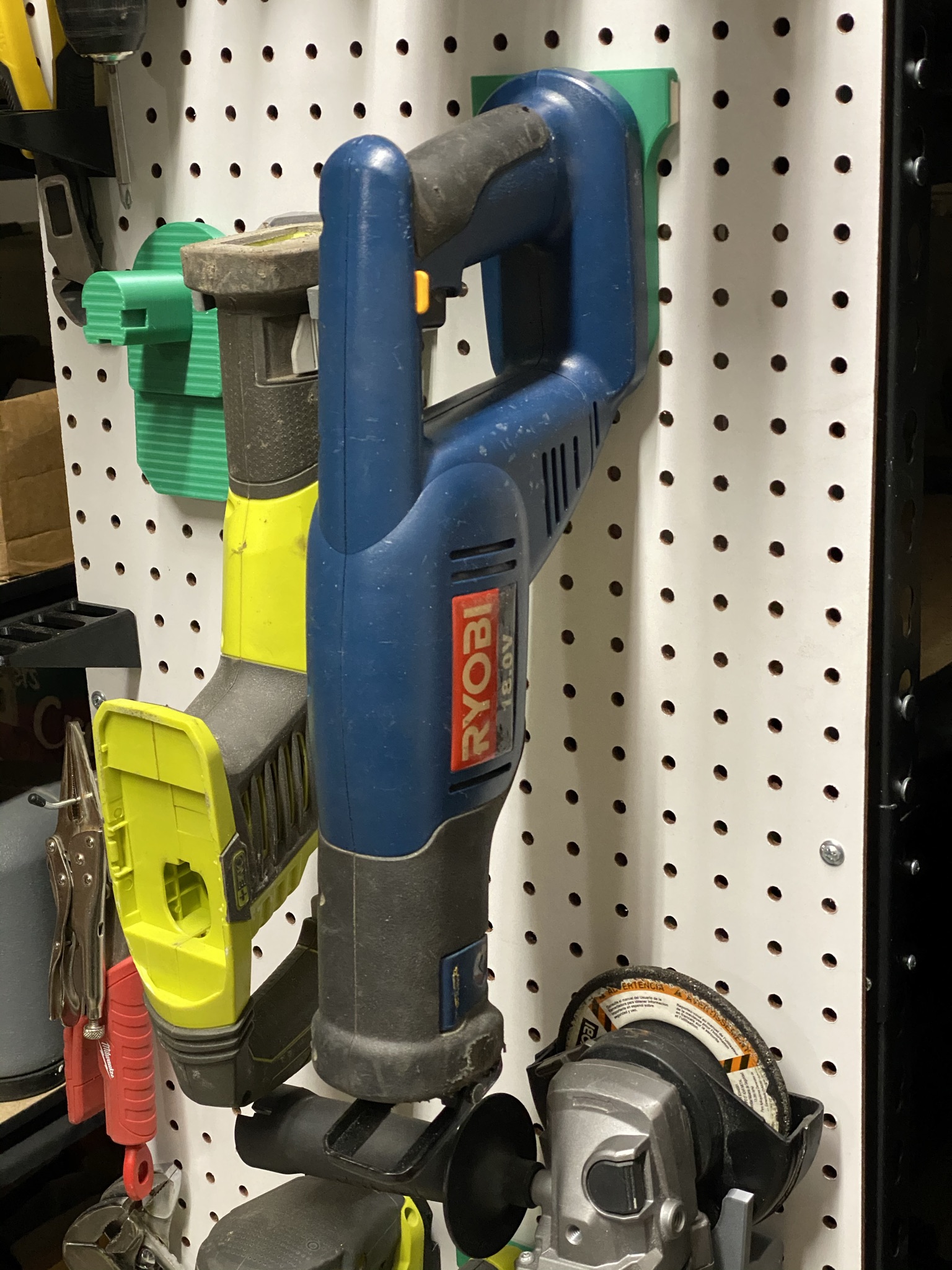 Ryobi Power Tool Pegboard Holder Par Theamzngq T L Chargez   Img 0292 