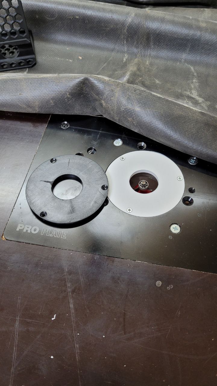 Routertable inserts for router plate (inkl. FreeCAD model)