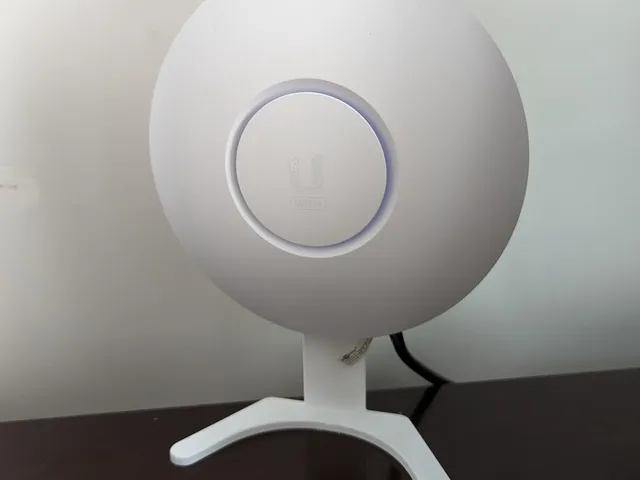 Ubiquiti Unifi 6 Lite Stand