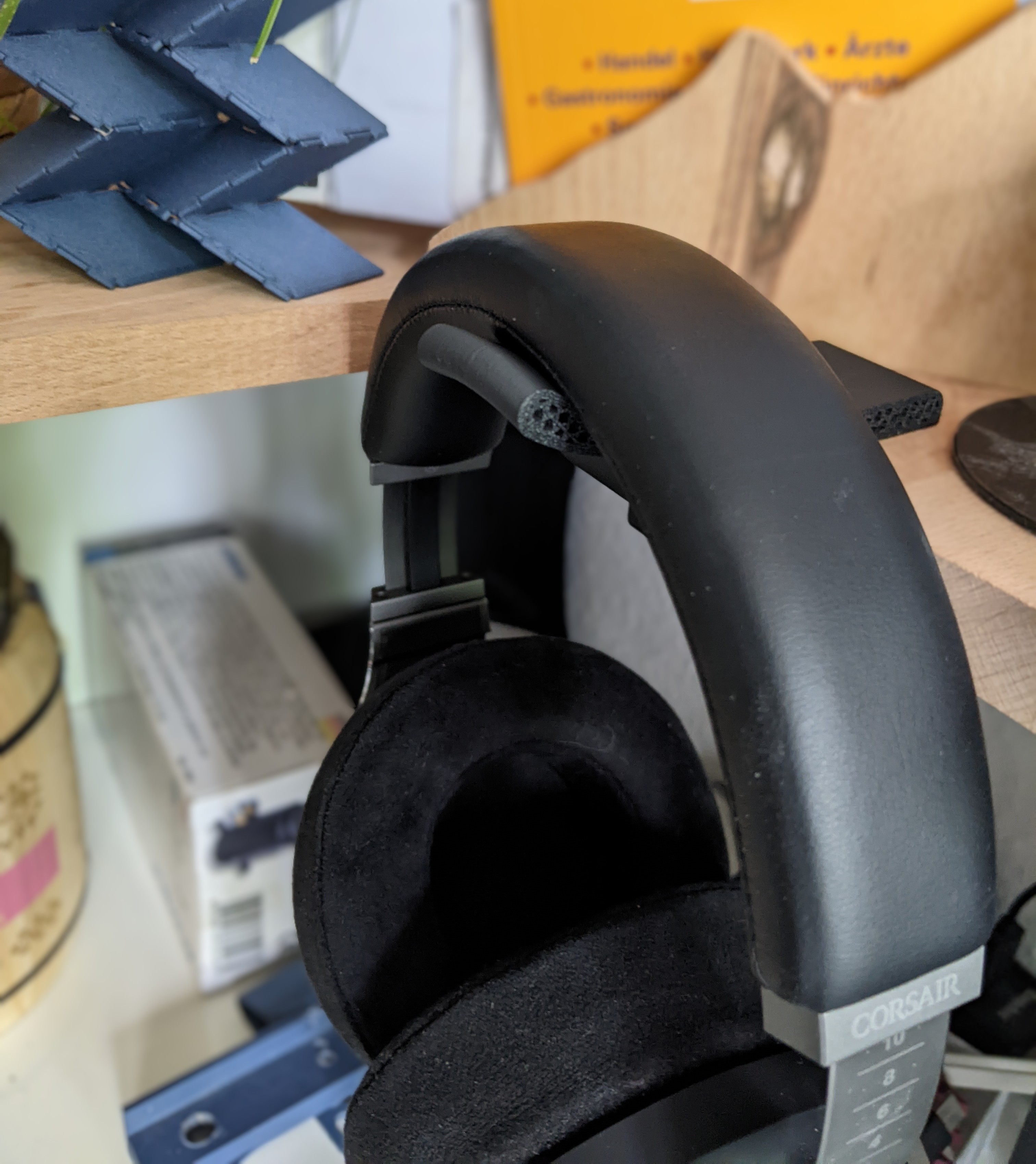 Miniatura 3 do modelo 3D Parametric headset holder