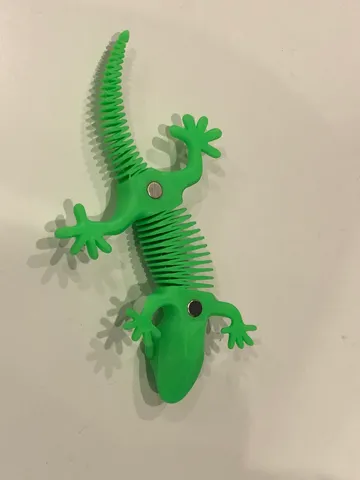 Super (Magnetic) Flexi Gecko