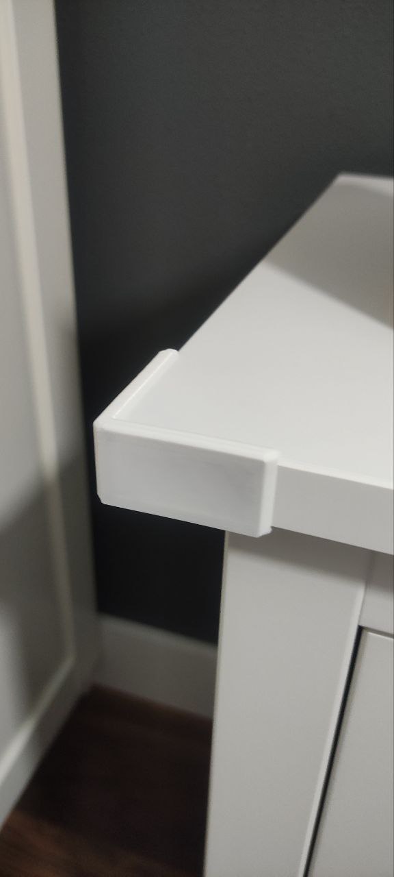 Corner protector for bedside tables . by Ljhtom (Javier Hernando