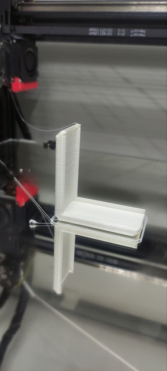 Miniatura 5 do modelo 3D Corner protector for bedside tables .
