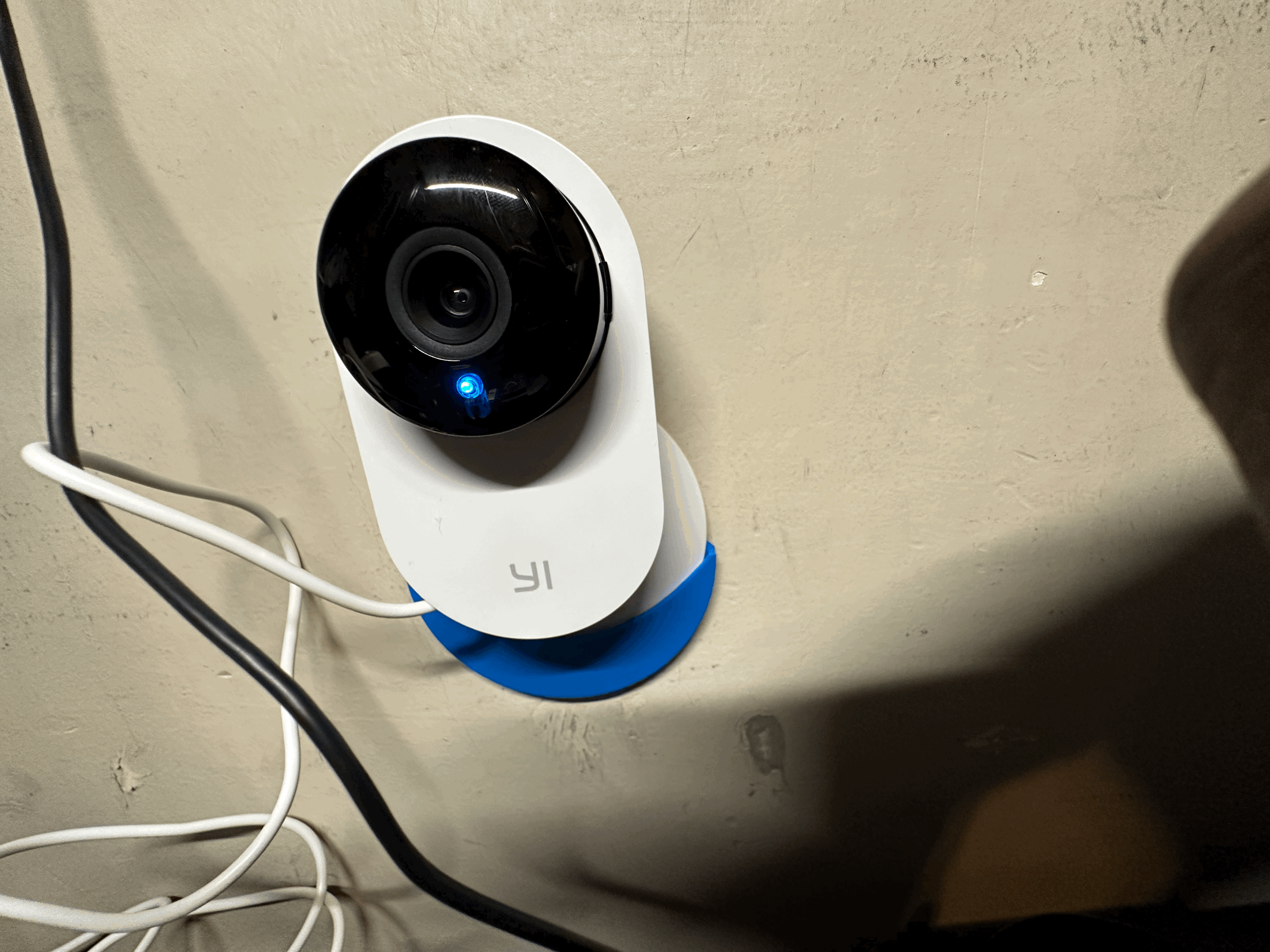 YI Home Wifi Camera Wall mount by Money Tiece, Download free STL model
