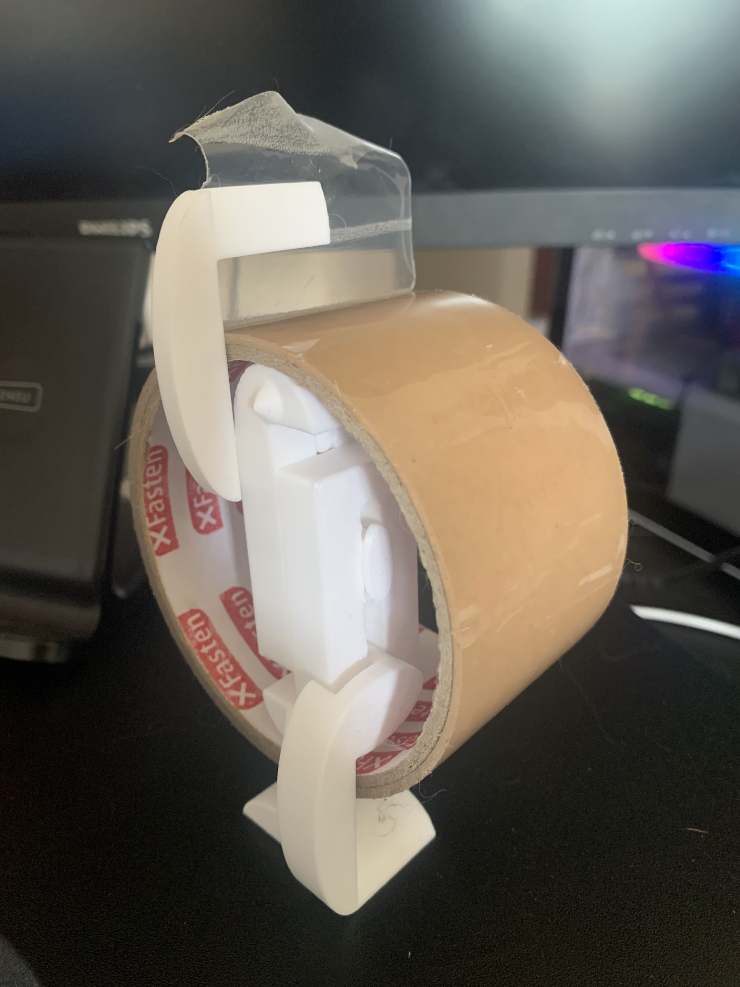 Adjustable Tape Holder with Freer of Tapes by Julian Willett Download free STL model