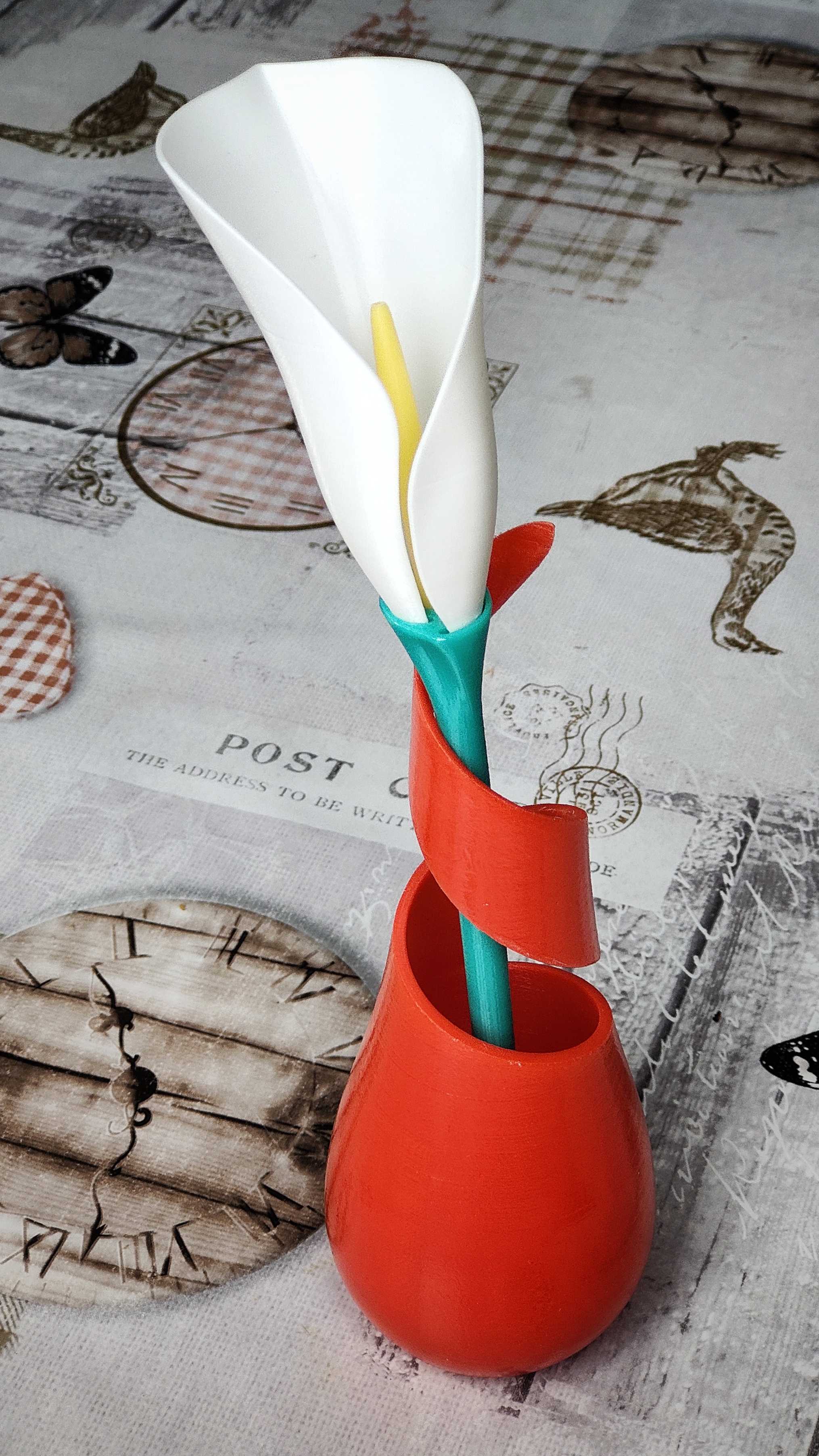 Taller Spiral Vase Calla Lily 3D model thumbnail