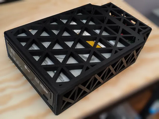External 5.25" Optical Drive Cage