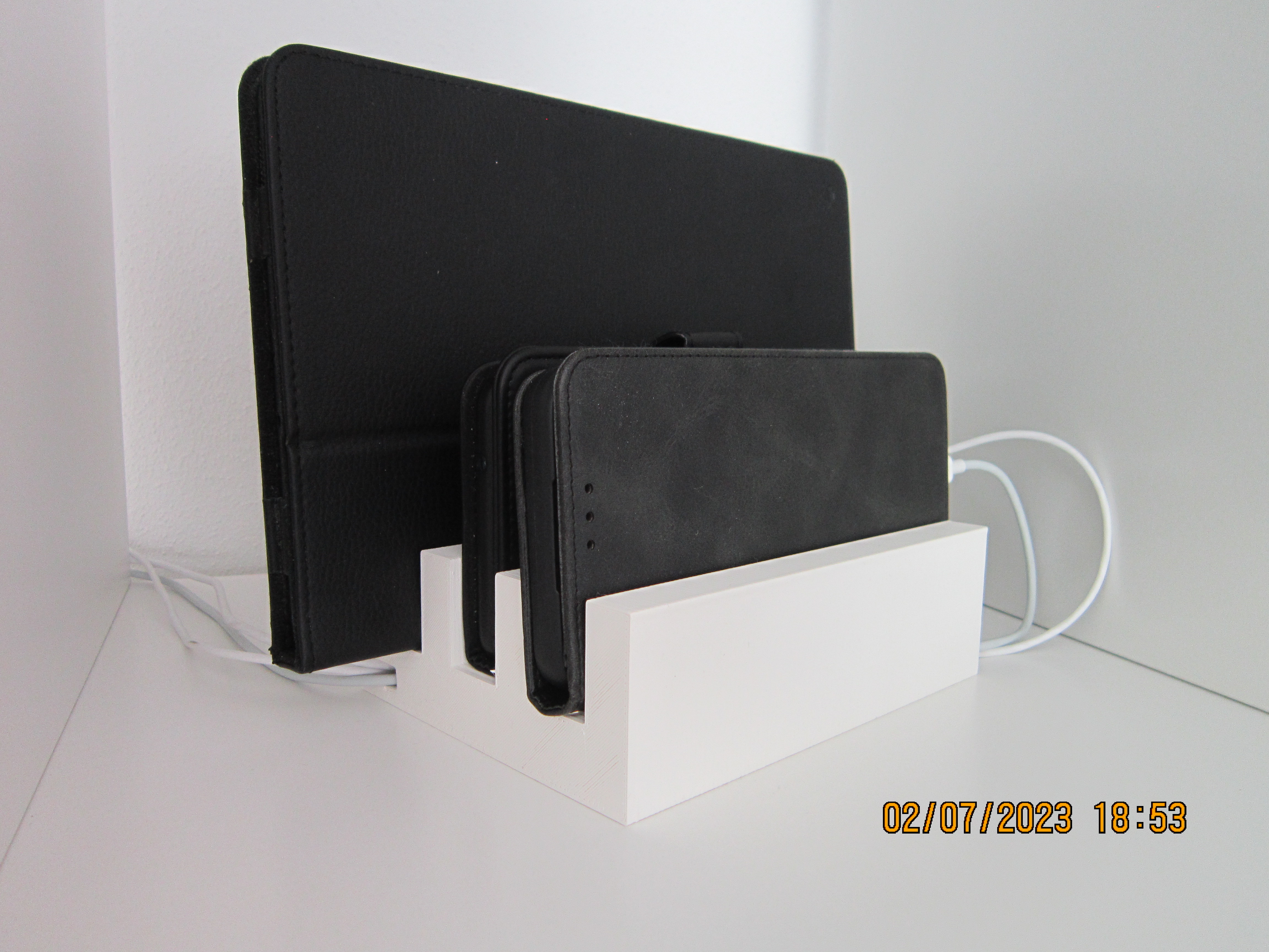 Phone and Tablet Charging Station