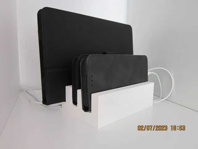Phone and Tablet Charging Station