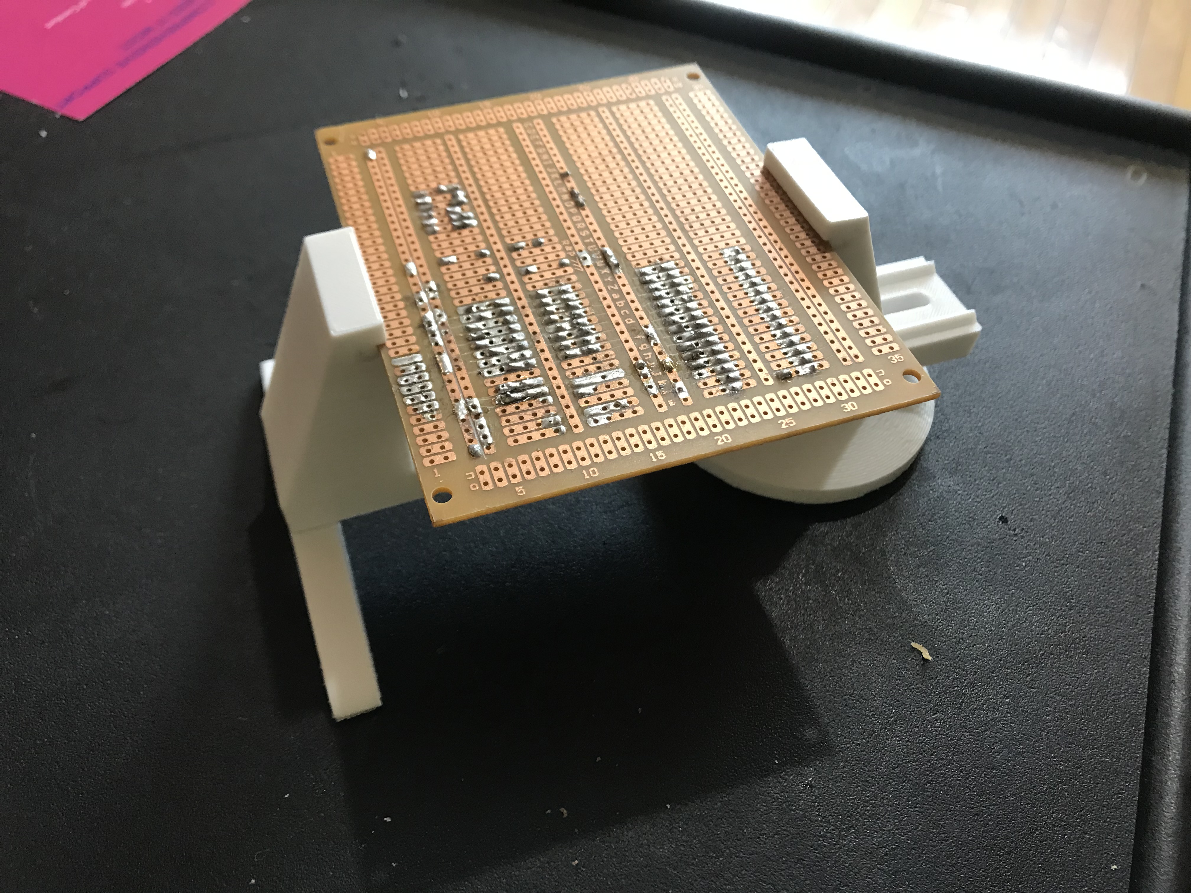 Miniatura 5 do modelo 3D Simple PCB vice