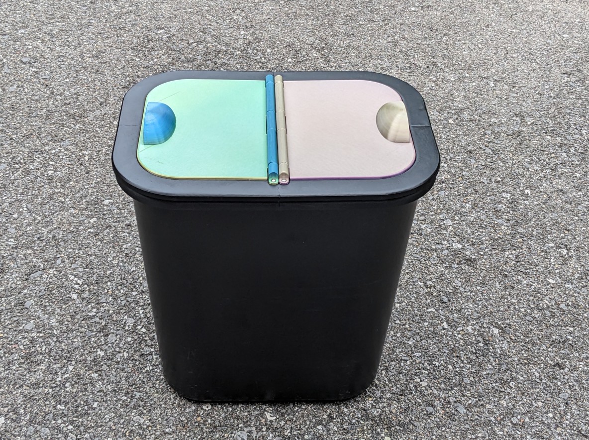 Hinged Cover for Rubbermaid Medium Deskside Wastebasket 2956 garbage