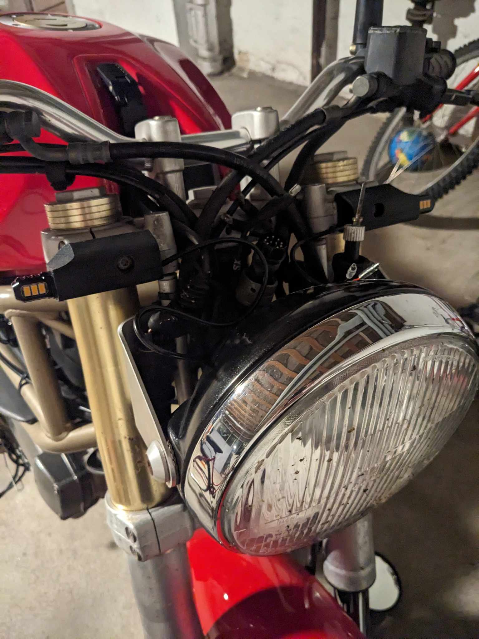 Ducati M600 Monster Indicator Light holder by A. Langeland Download free STL model