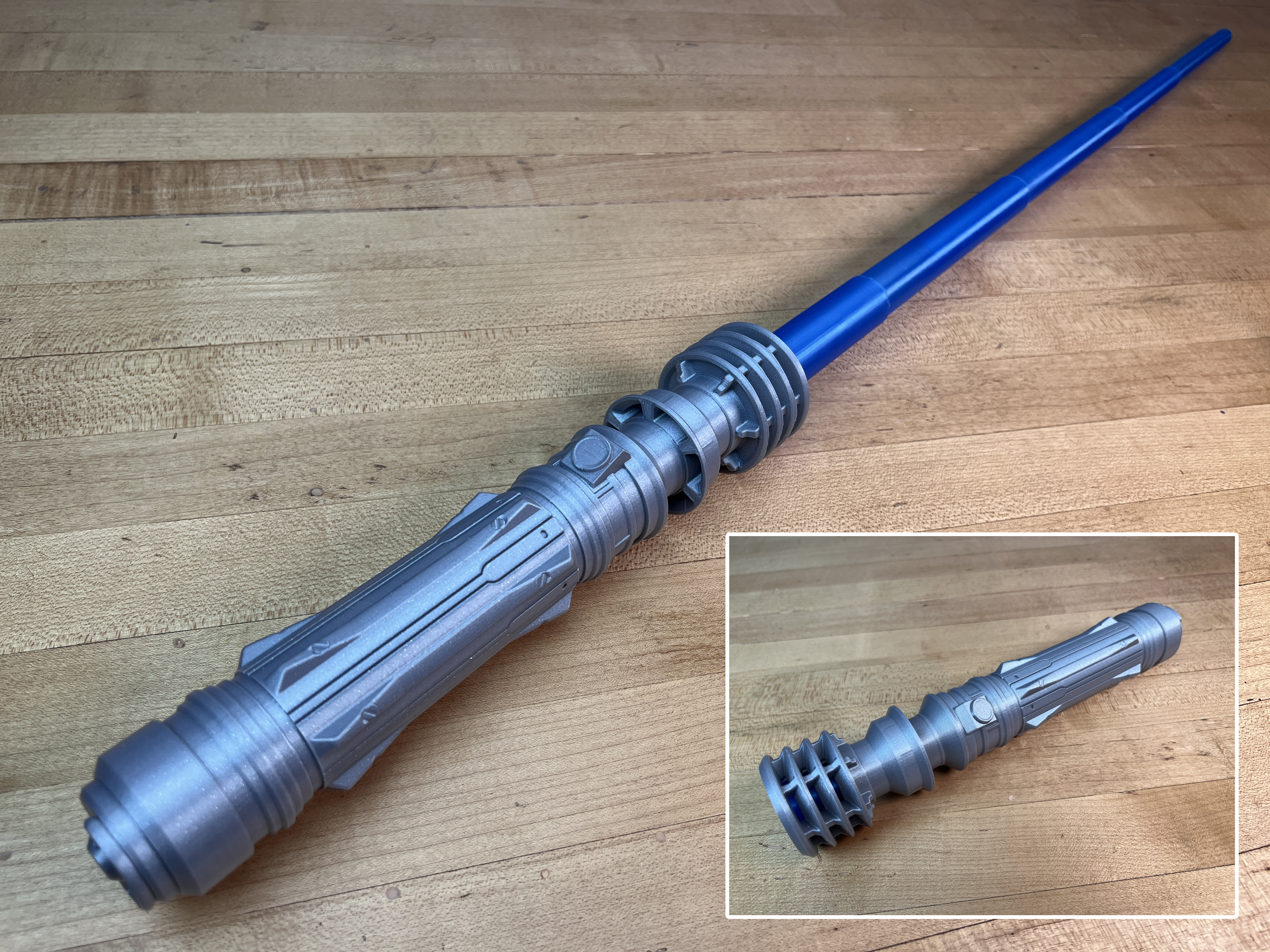 Leia's Replaceable Blade Lightsaber