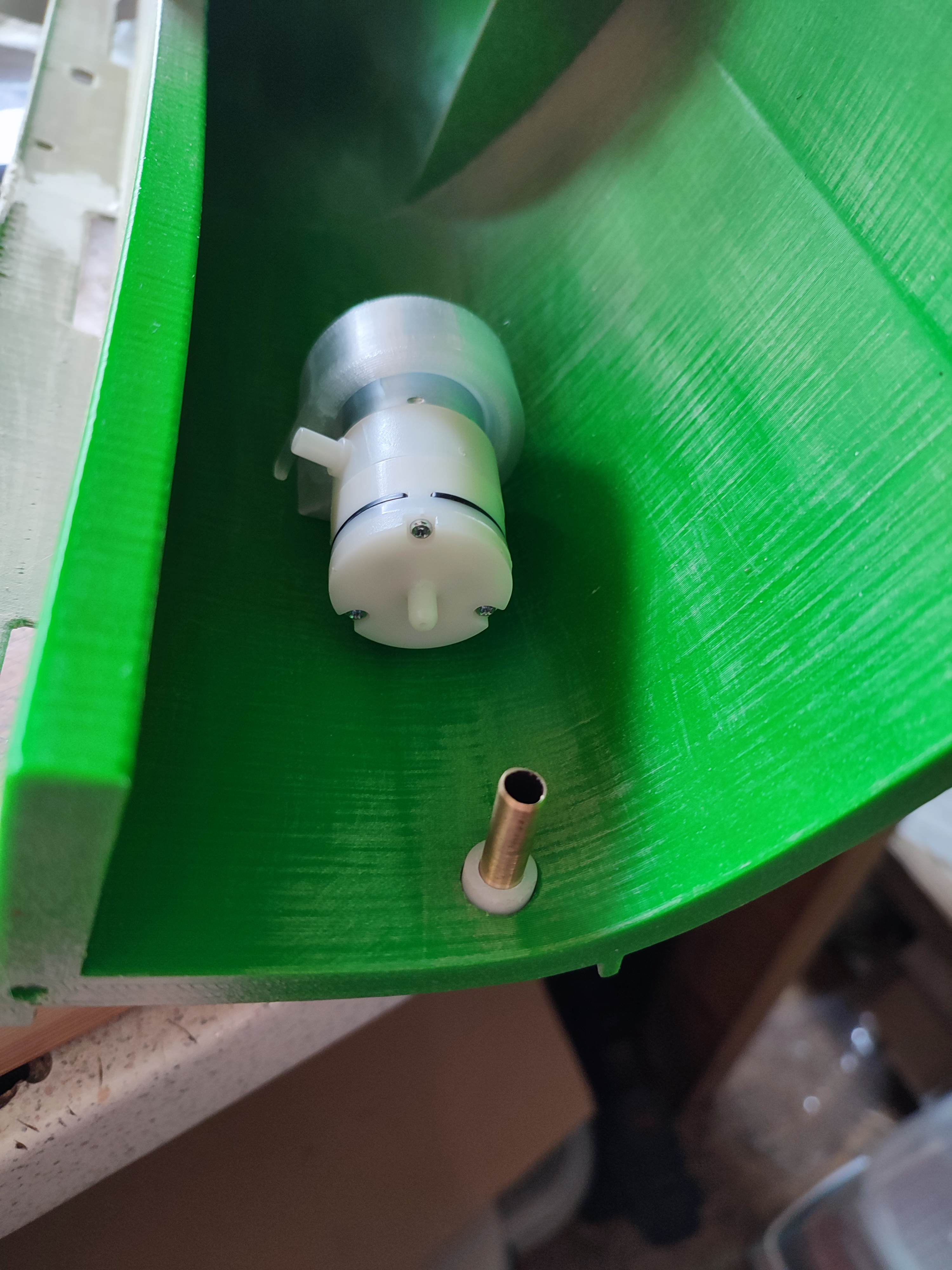 Water cooling bracket 24mm + strainer