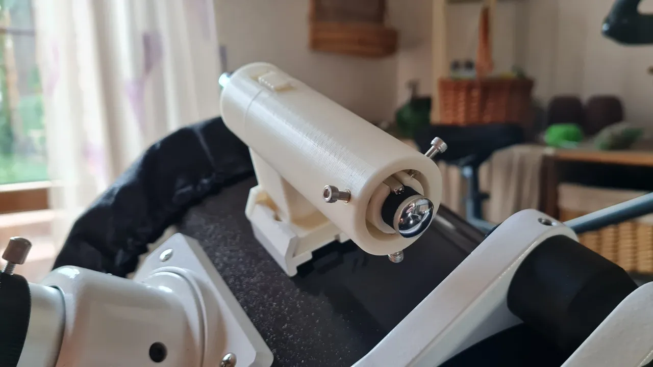 Laser pointer clearance telescope mount