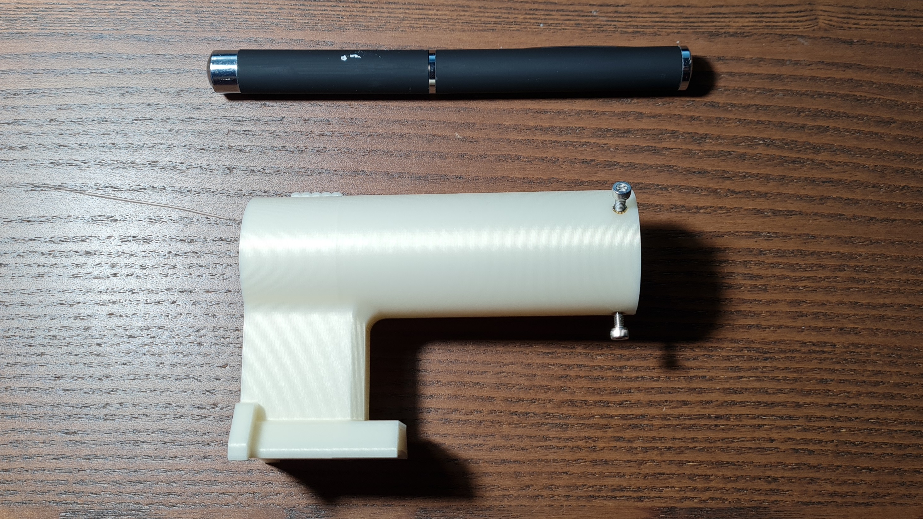 Miniatura 2 do modelo 3D Telescope Laser Pointer Bracket