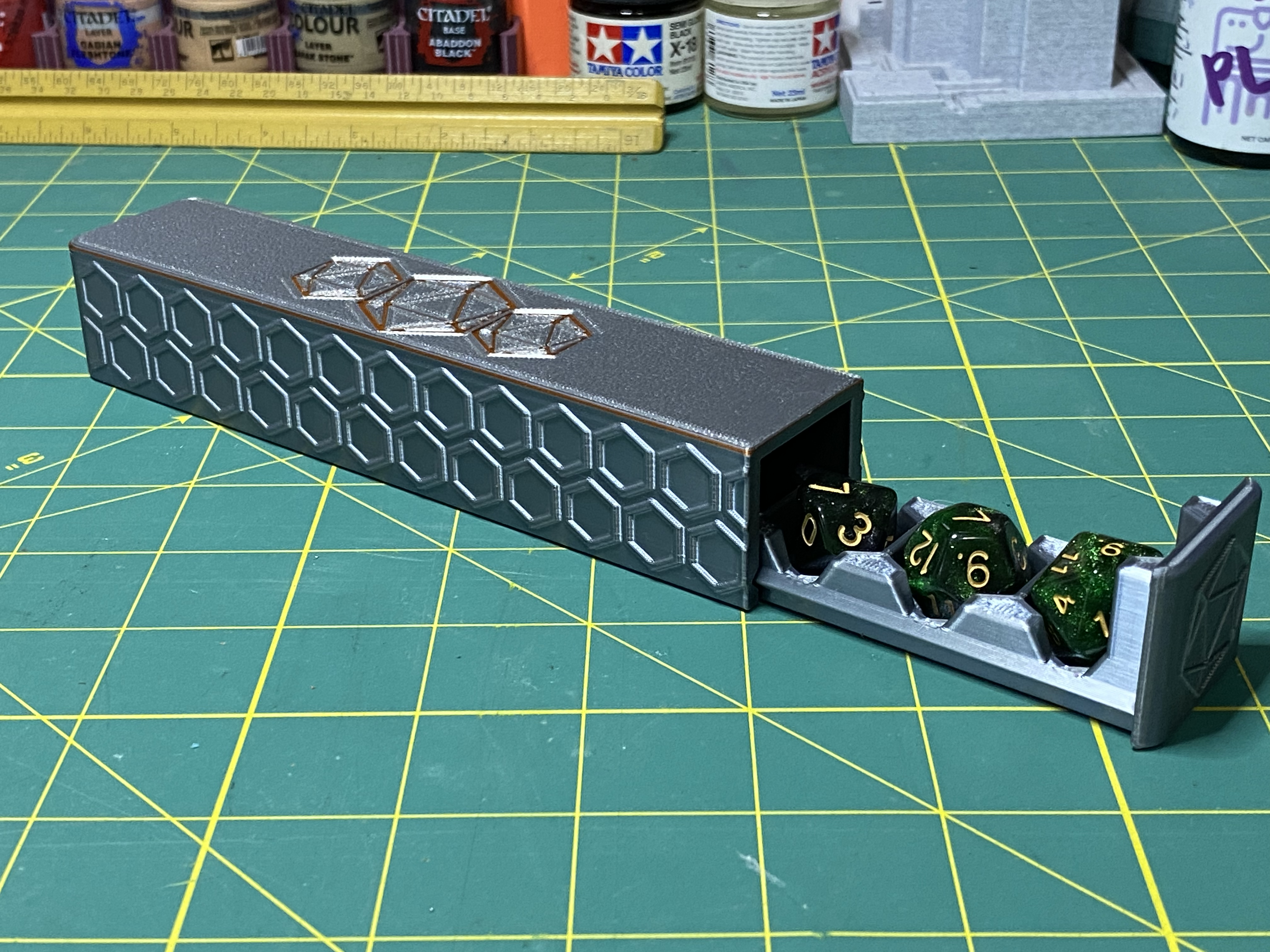 Miniatura 2 do modelo 3D Sliding Tray Dice Case