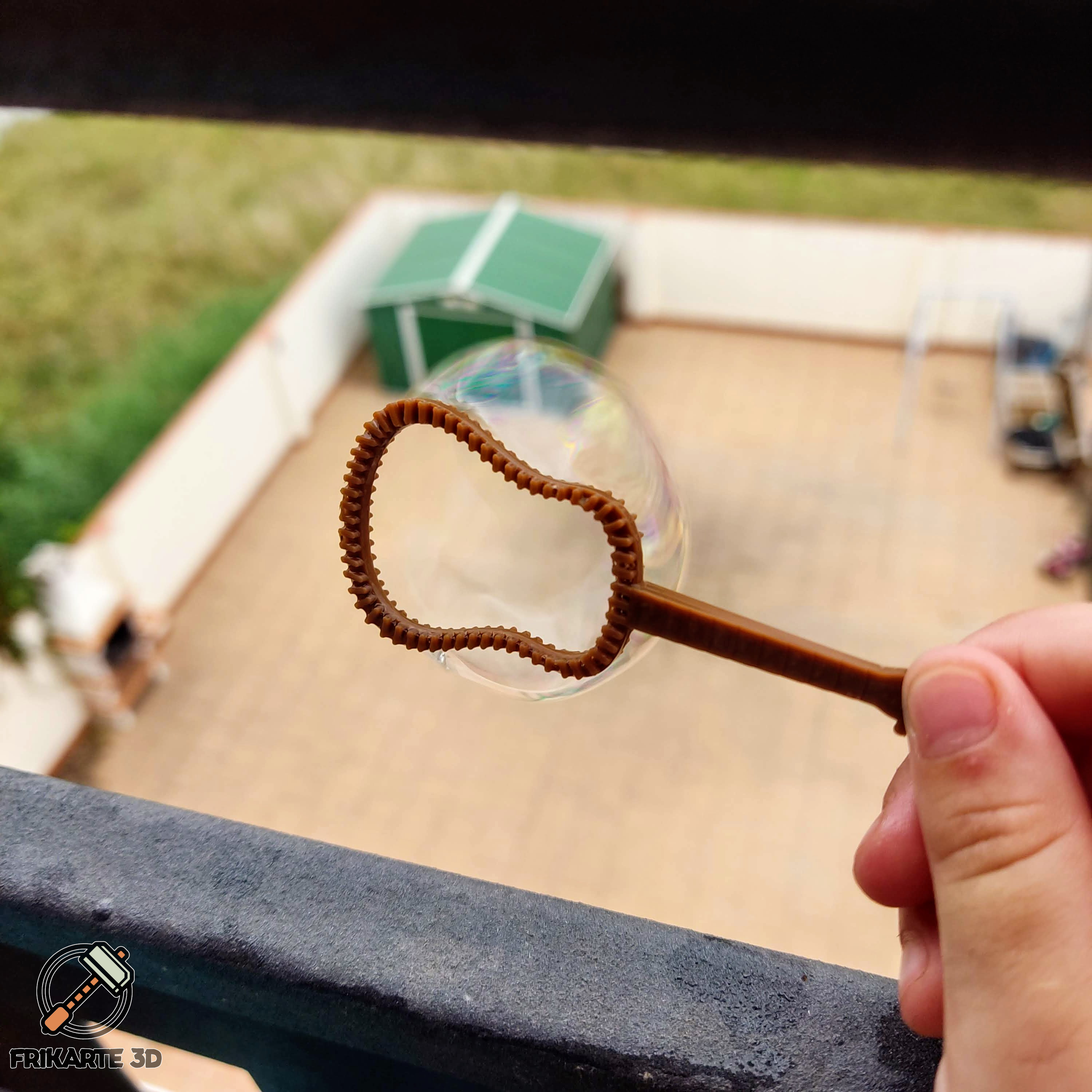 Miniatura 2 do modelo 3D Guitar Bubble Wand