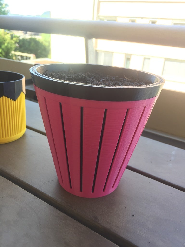 Miniatura 2 do modelo 3D Basic Flower Pot With Shell (Parametric)