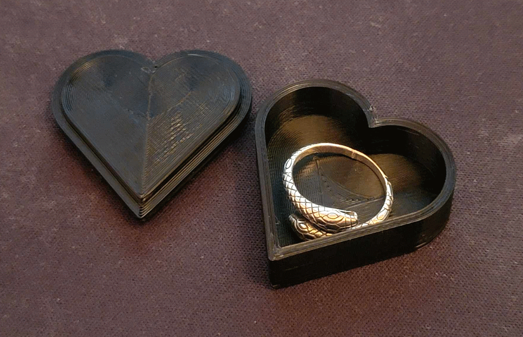 Miniatura 3 do modelo 3D Heart Shaped Box