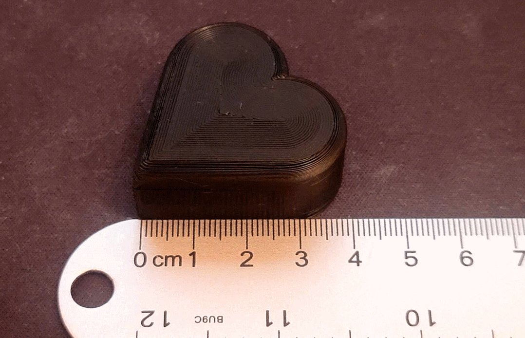 Miniatura 4 do modelo 3D Heart Shaped Box
