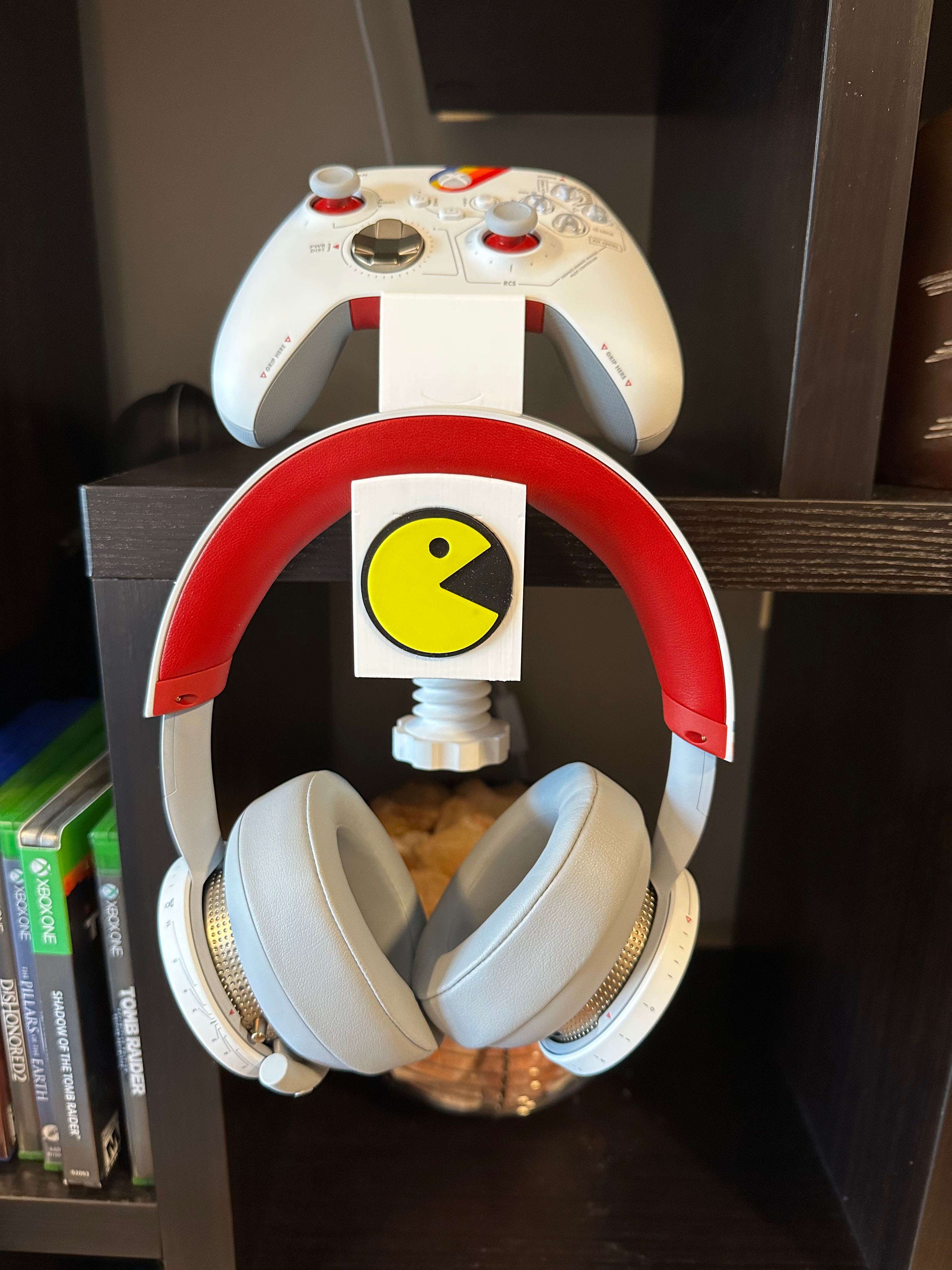 Miniatura 7 do modelo 3D Controller Stand Badge System