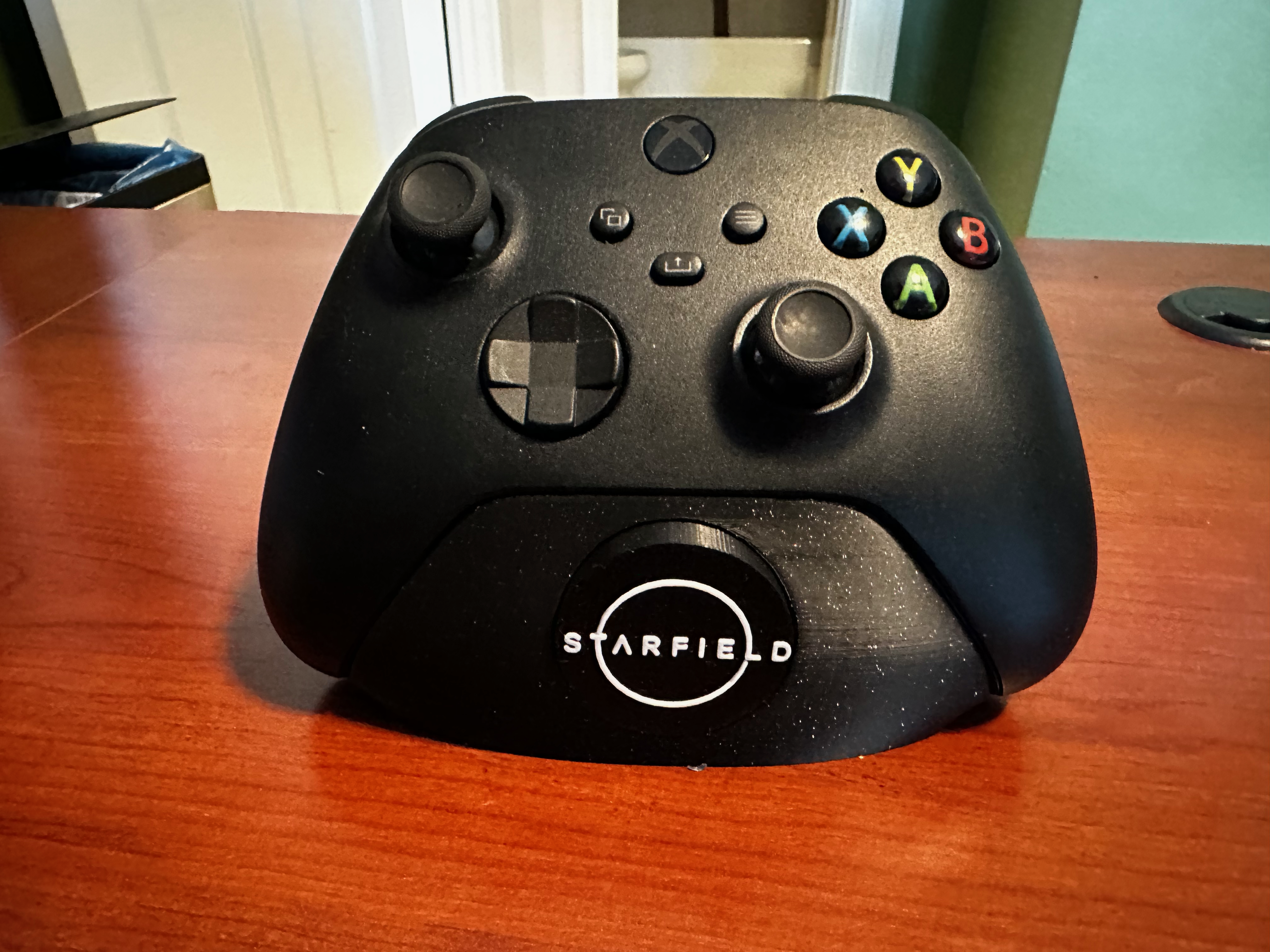 Miniatura 3 do modelo 3D Controller Stand Badge System