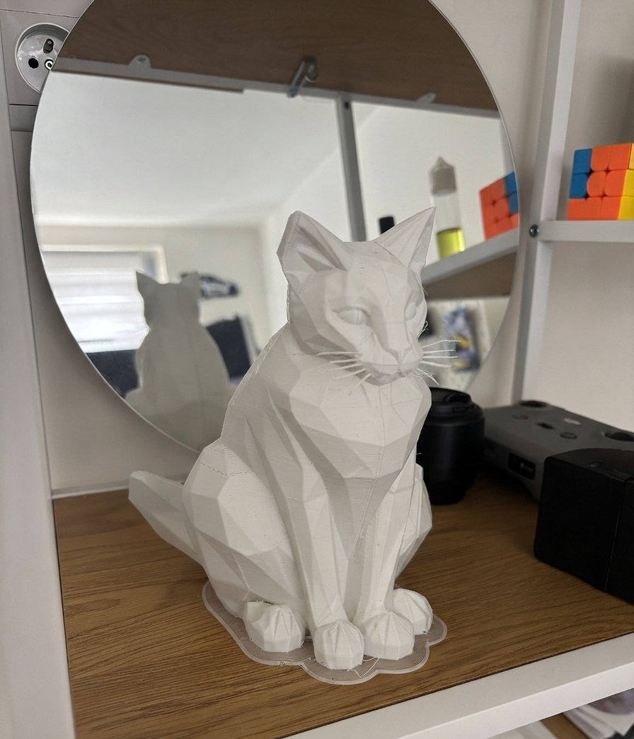 Low-Poly Cat Sculpture | Geometric Feline Art
