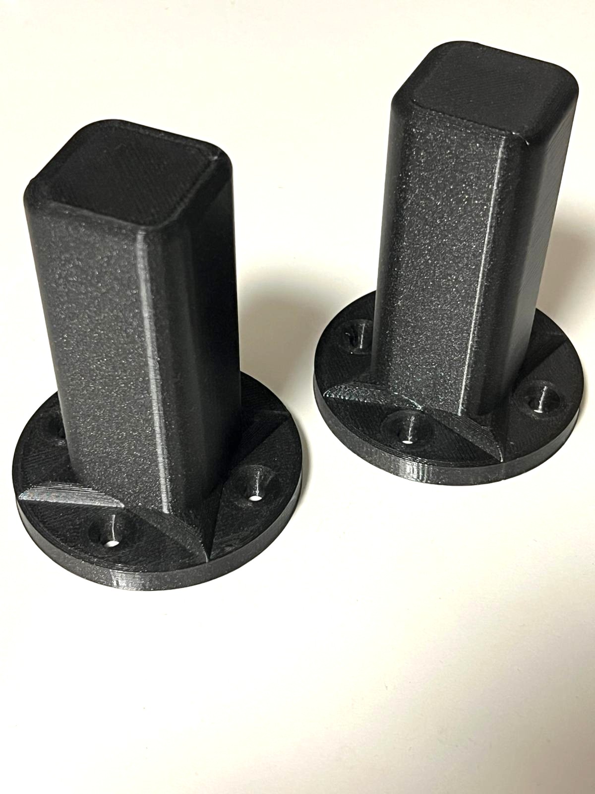 Solid cabinet leg