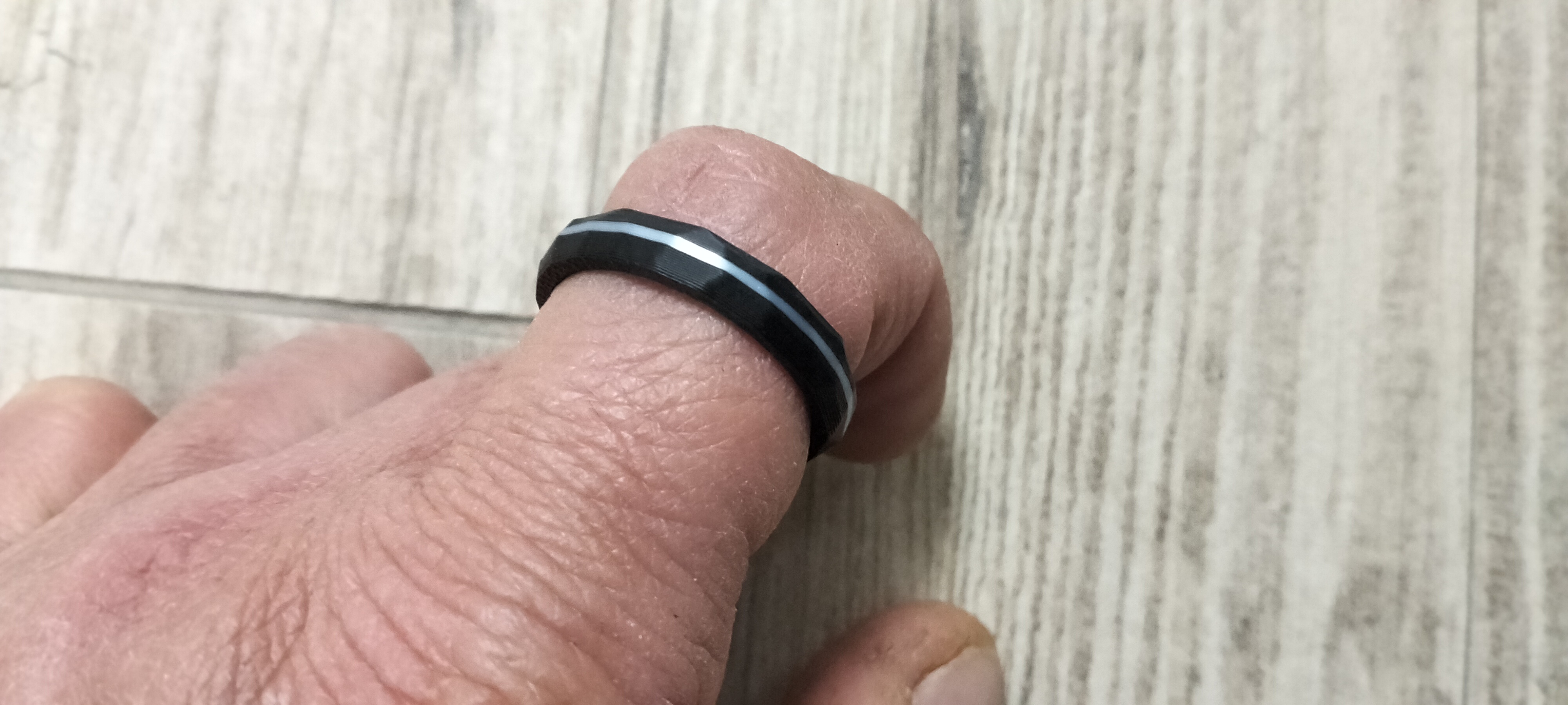 Miniatura 2 do modelo 3D Low poly ring