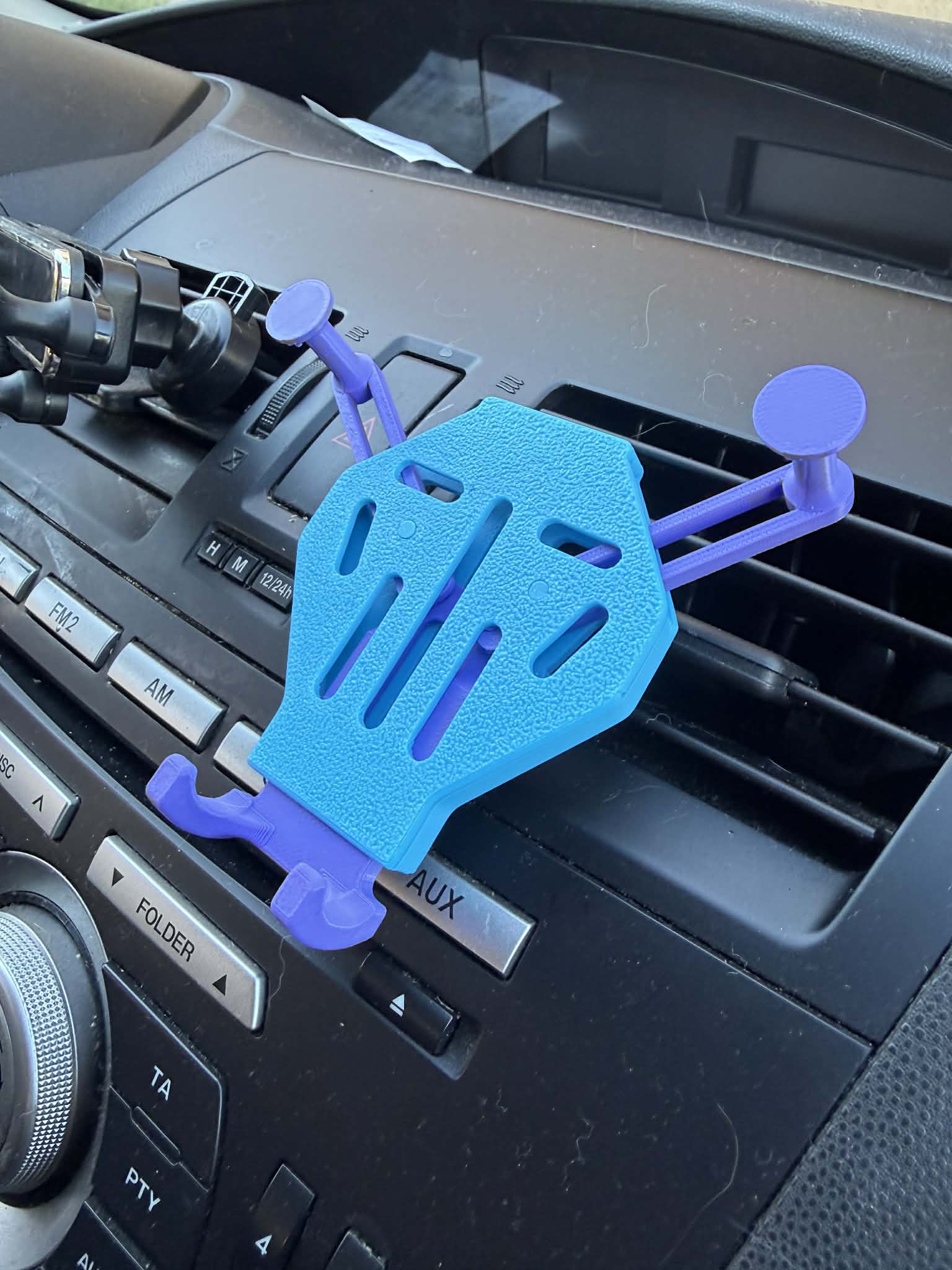 Car mobile phone holder - gravity