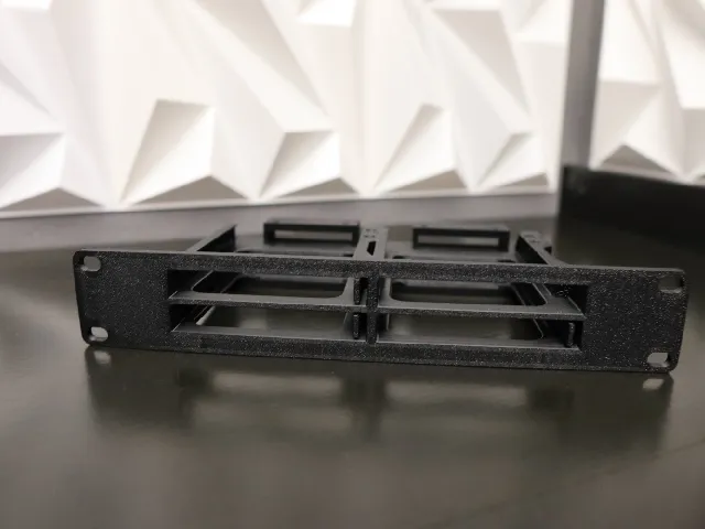 Hot swap 10-inch server rack plate for 4 SSD units, 5u by 1u size