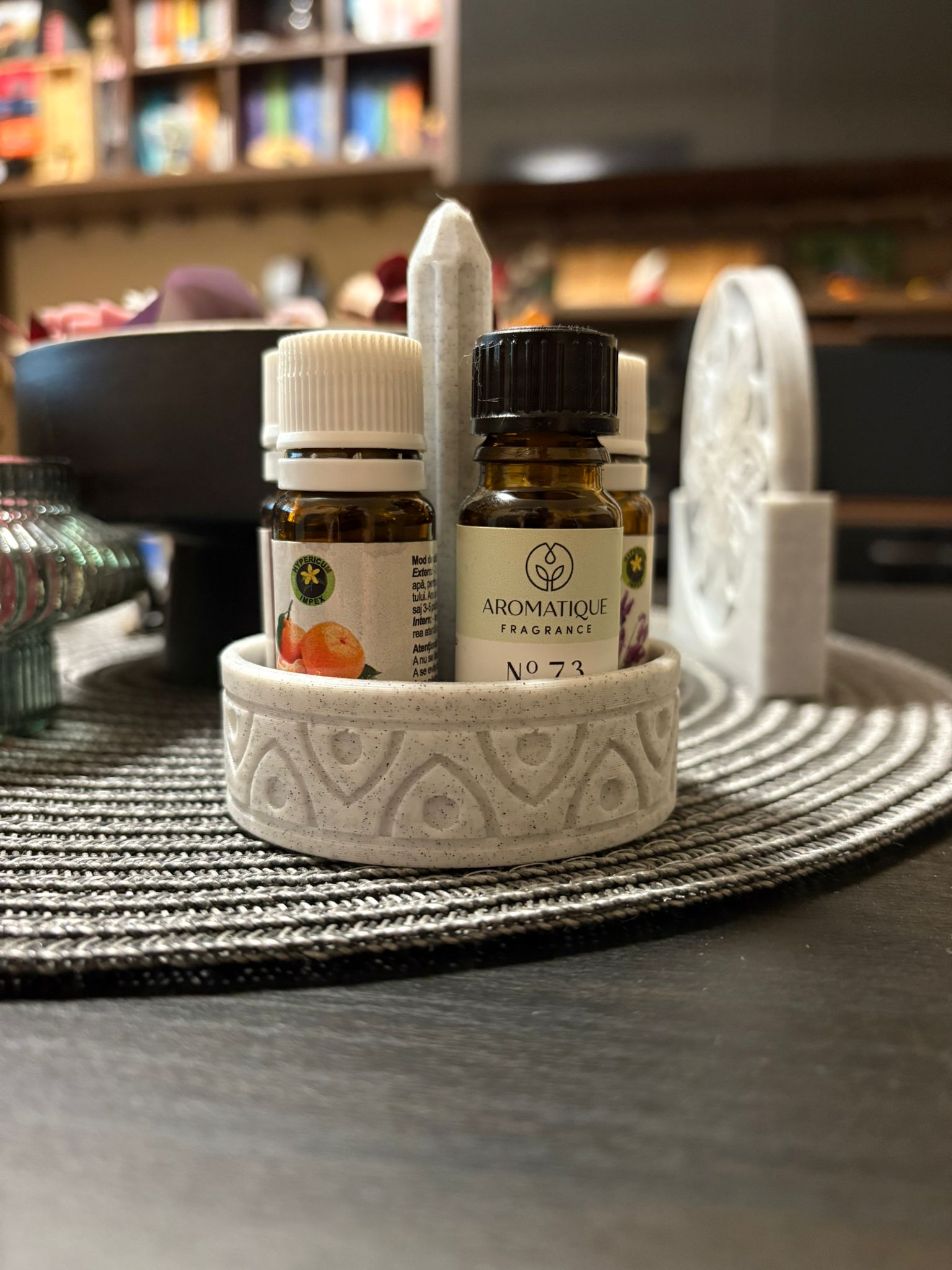 Essential oil/Aromatic oil stand