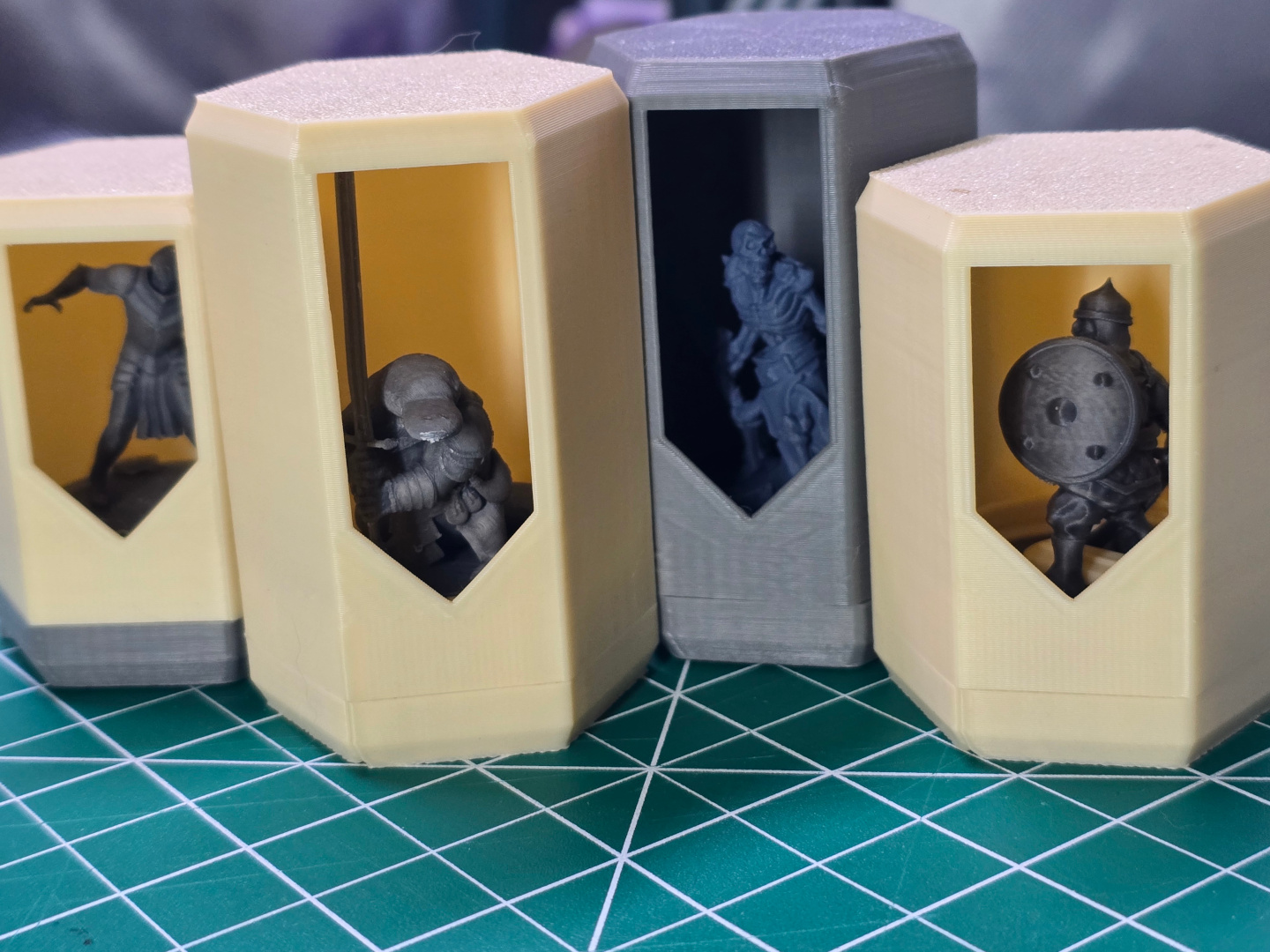 Miniatura 5 do modelo 3D HexiVault Parametric Mini Case