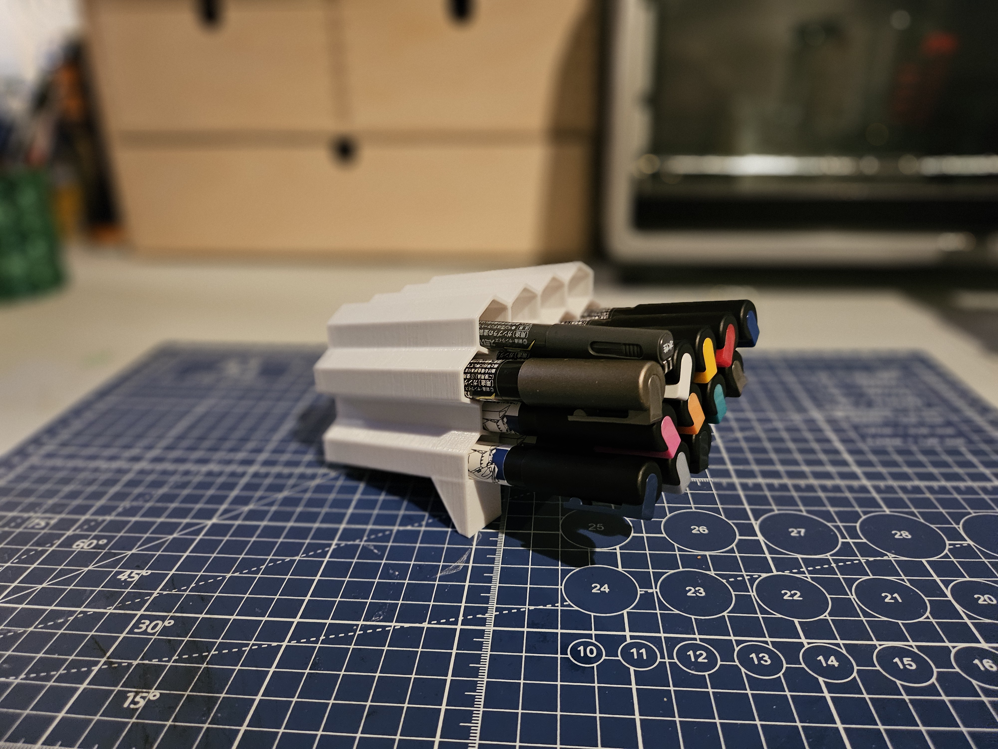 Miniatura 2 do modelo 3D Flat/Vertical Parametric Marker Stand