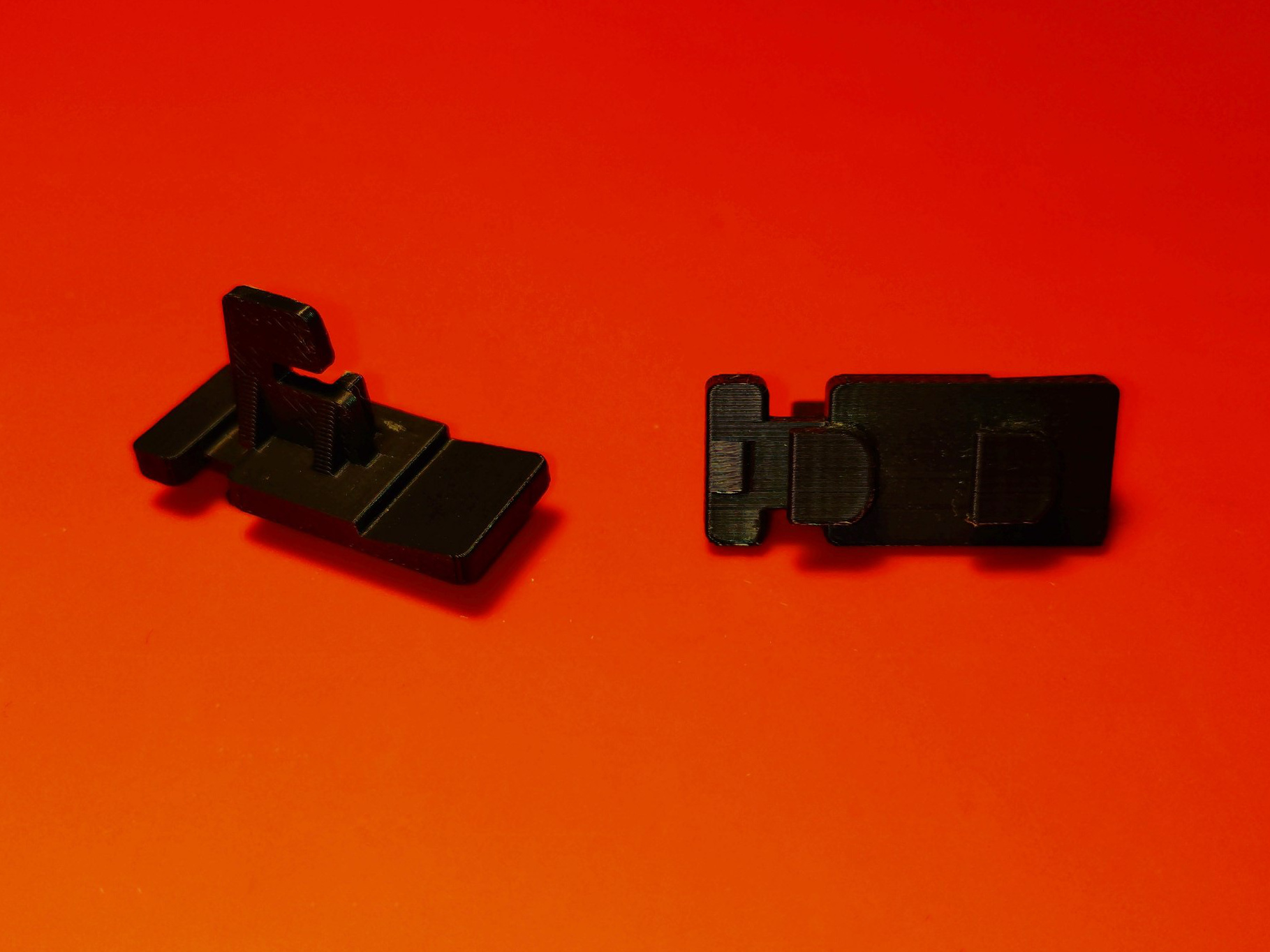 Centris/Quadra 650 and Power Macintosh 7100-7600 Logic Board Hook 815-0721