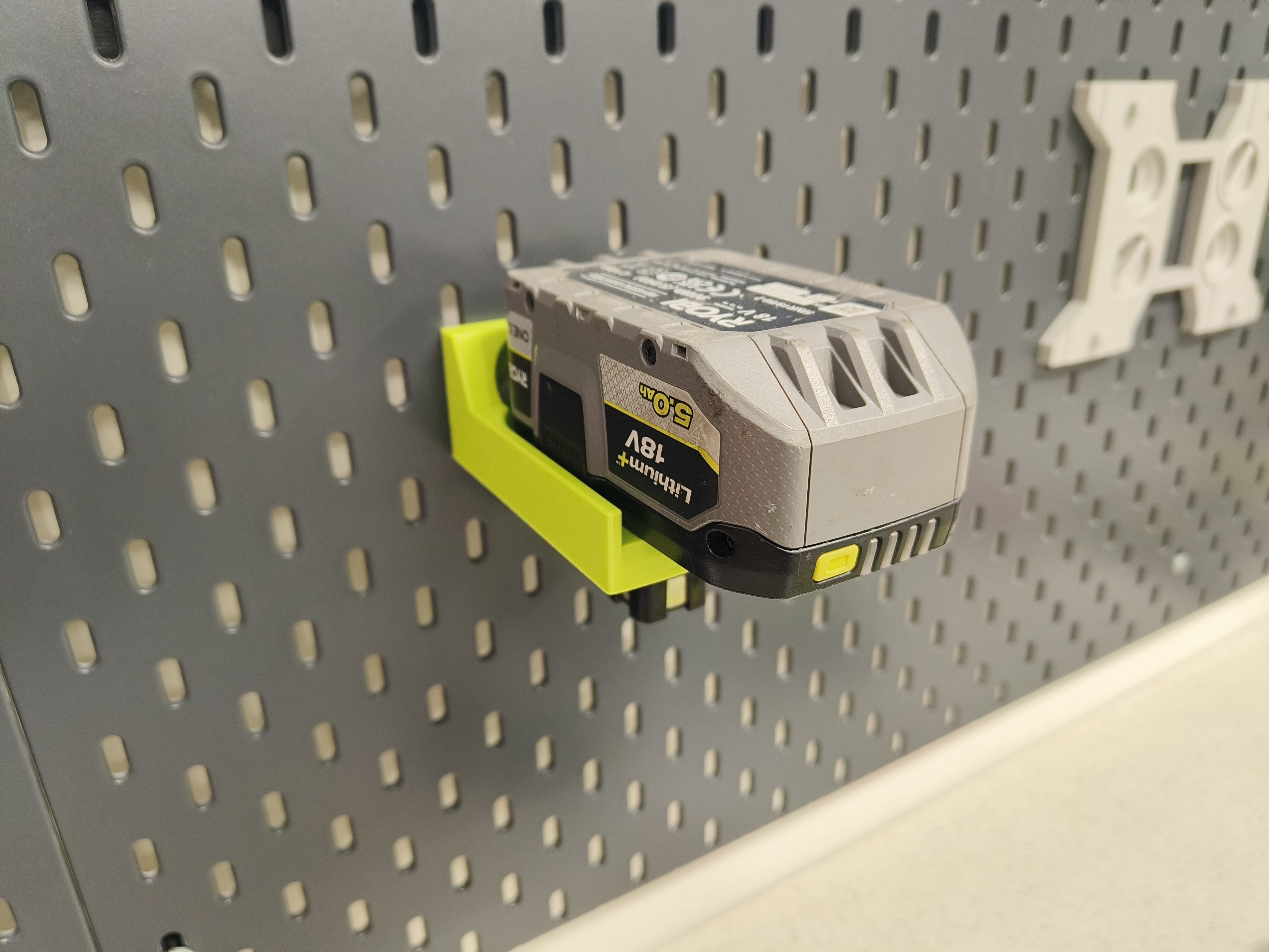 Skadis Ryobi Battery Holder
