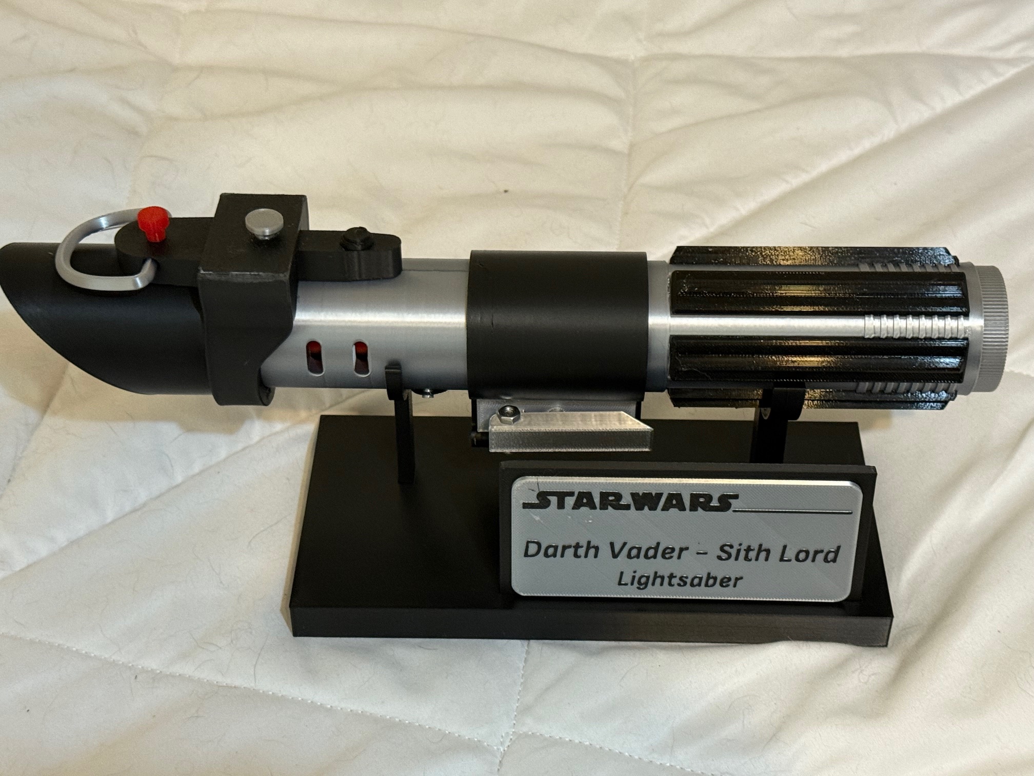 V6 Darth Vader locking Lightsaber — thumbnail 3