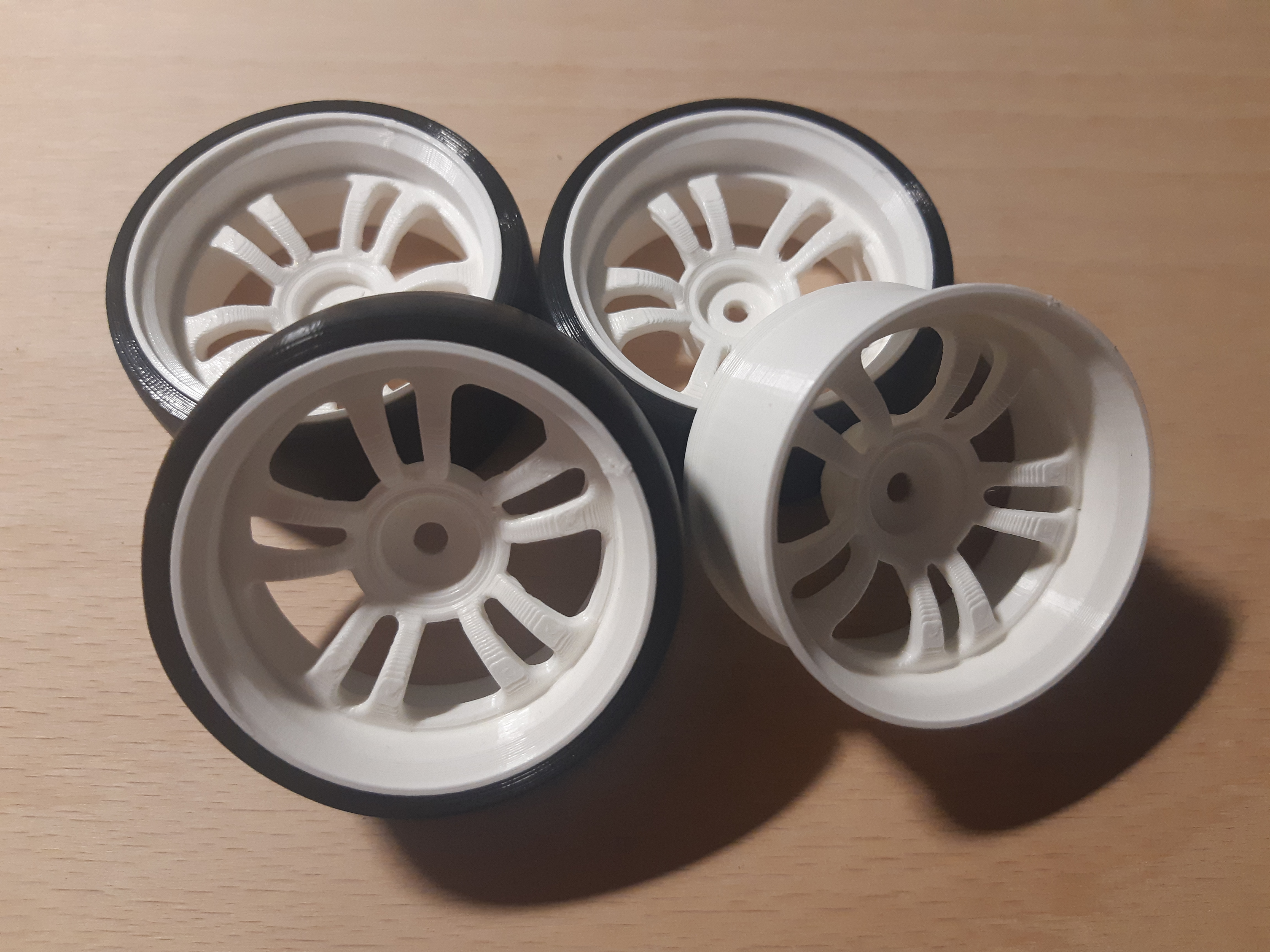 Rims and Tire for 1:10 RC