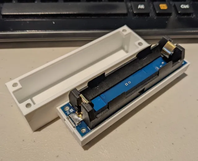 Single 18650 UPS Circuit Enclosure by zuberio | Download