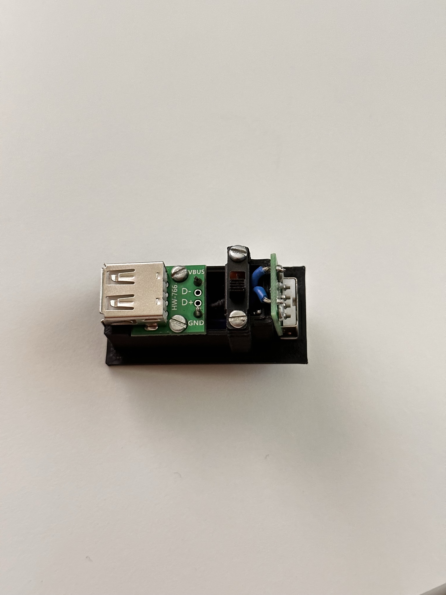 90° USB Adapter with On/Off Switch by Speedy | Download free STL model ...