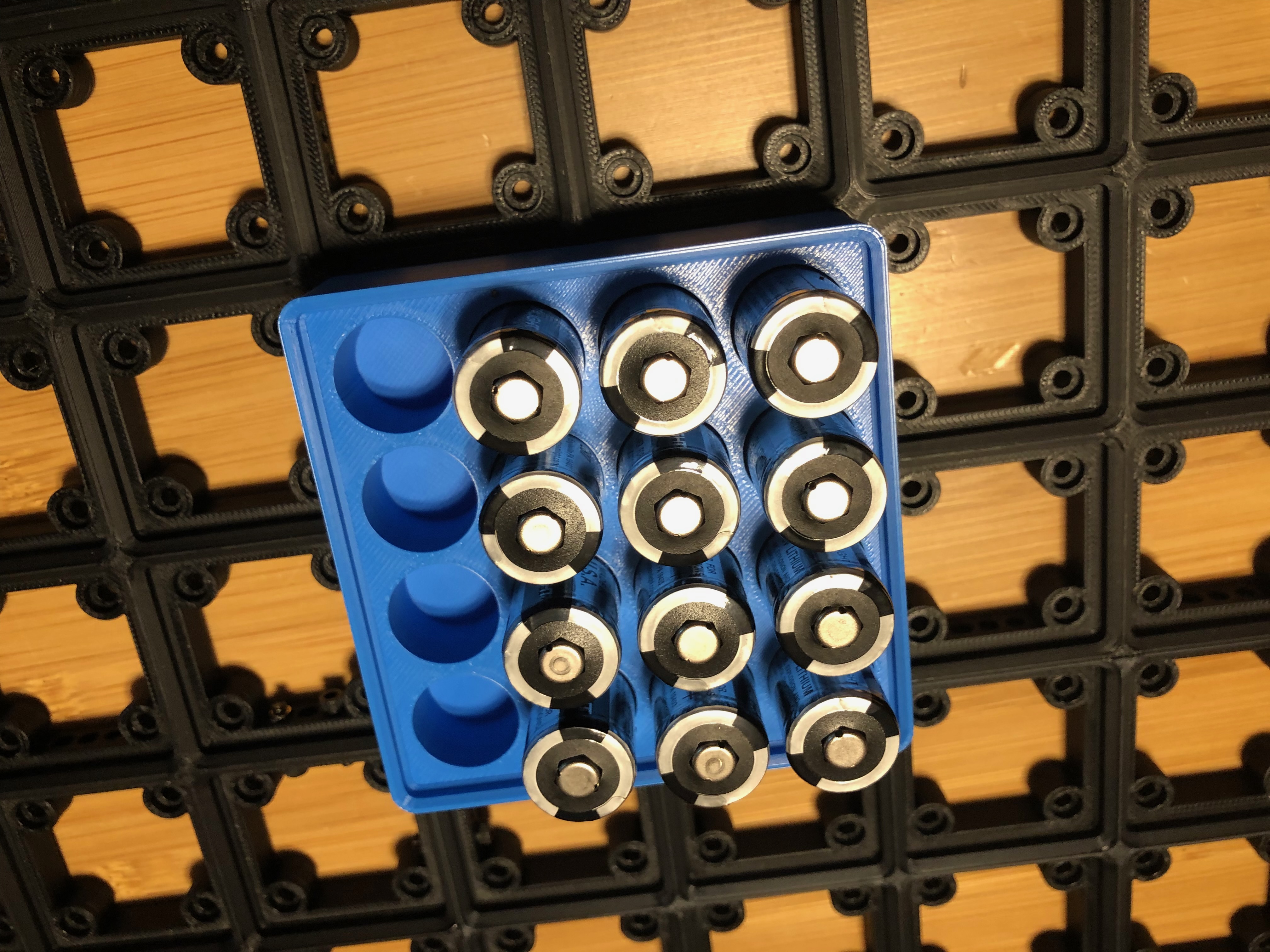 Gridfinity CR123 16 Battery Box (2X2X3) 3D model thumbnail