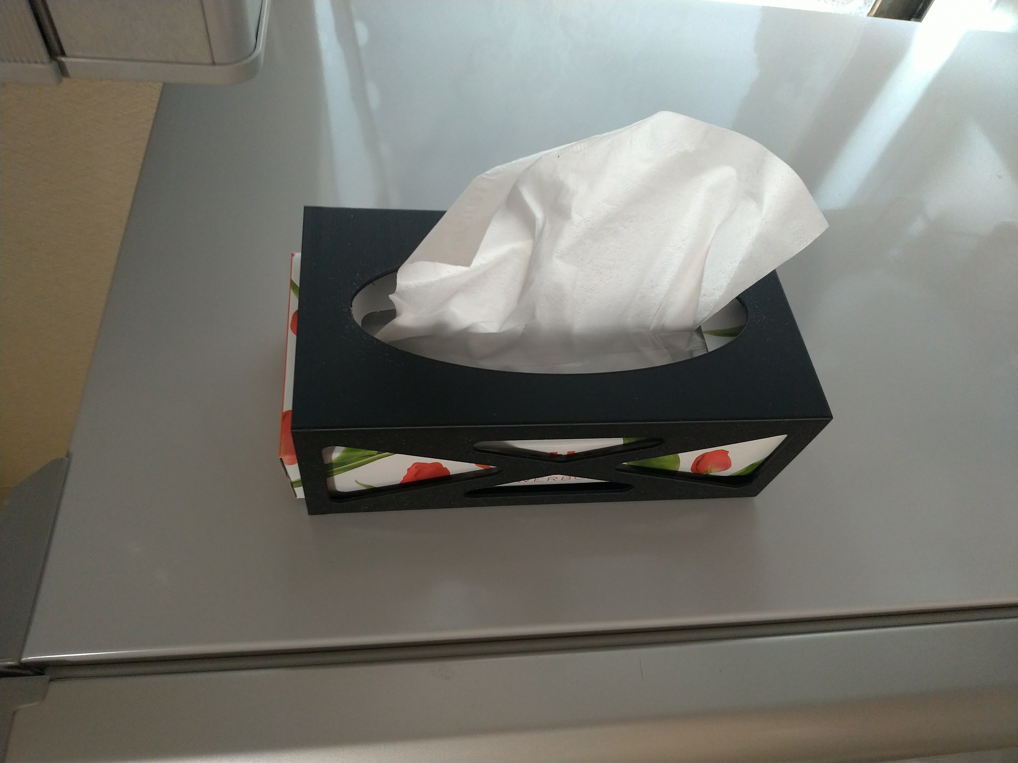 Miniatura 2 do modelo 3D Tissue Paper Box Holder
