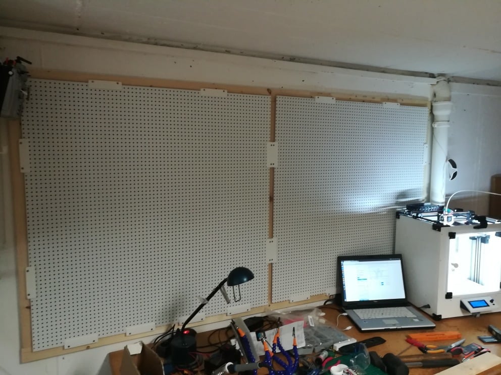 mounts for Lochbrett (Pegboard) from Bauhaus, Germany