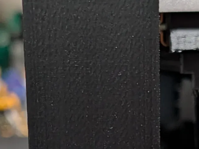 NCase M2 Curved Feet