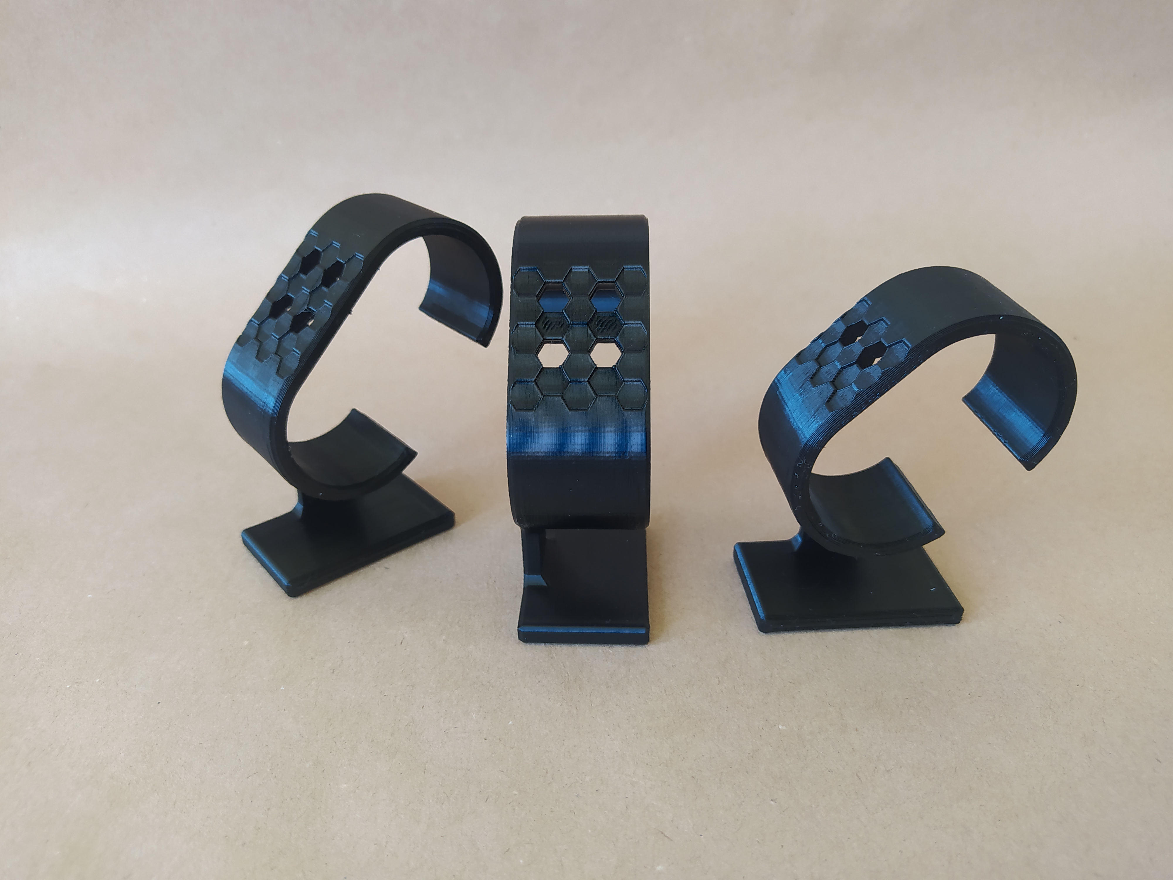 Miniatura 3 do modelo 3D Watch Display Stand with Honeycomb pattern