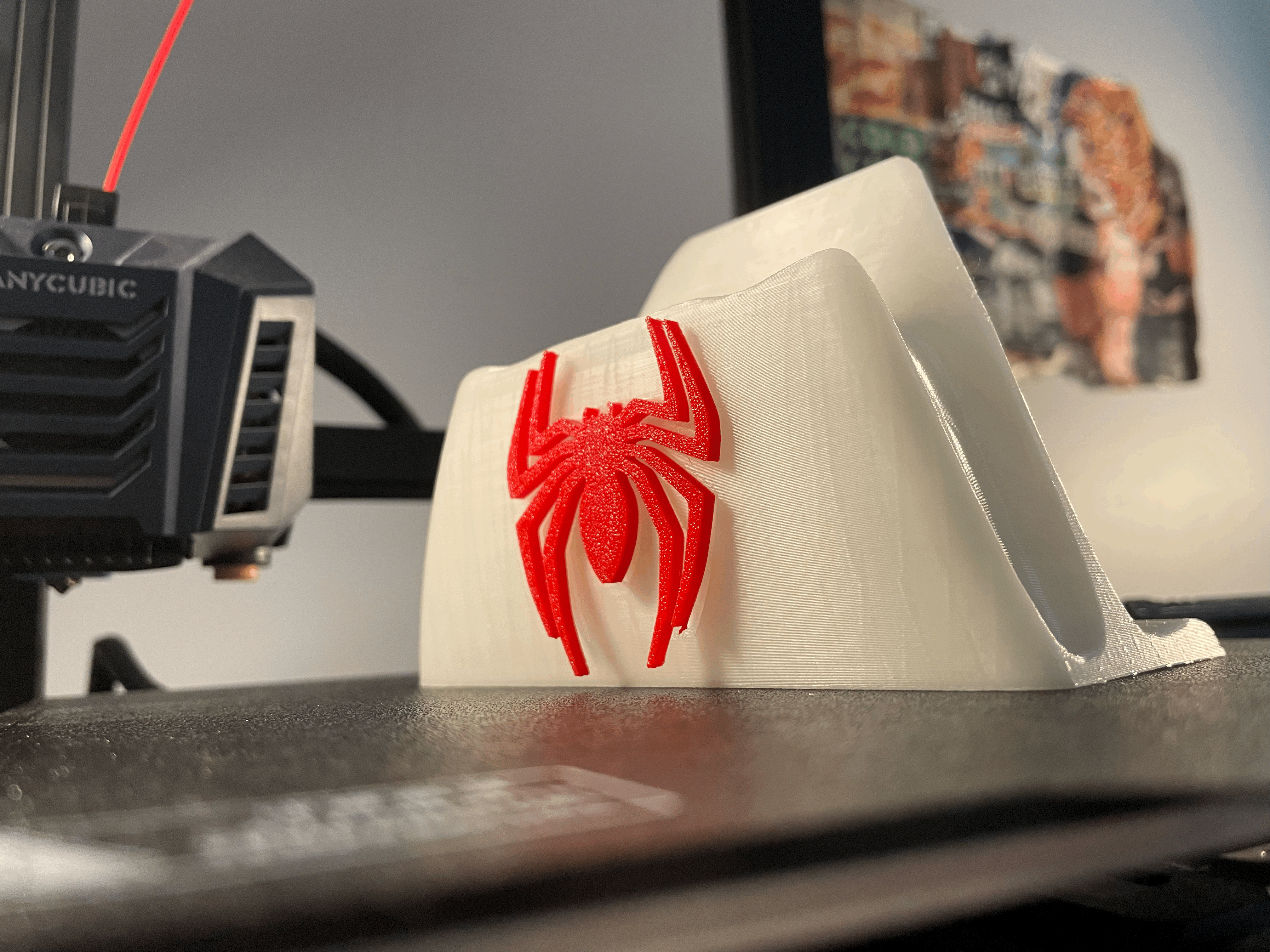 Miniatura 2 do modelo 3D PS5 Spiderman Controller Stand