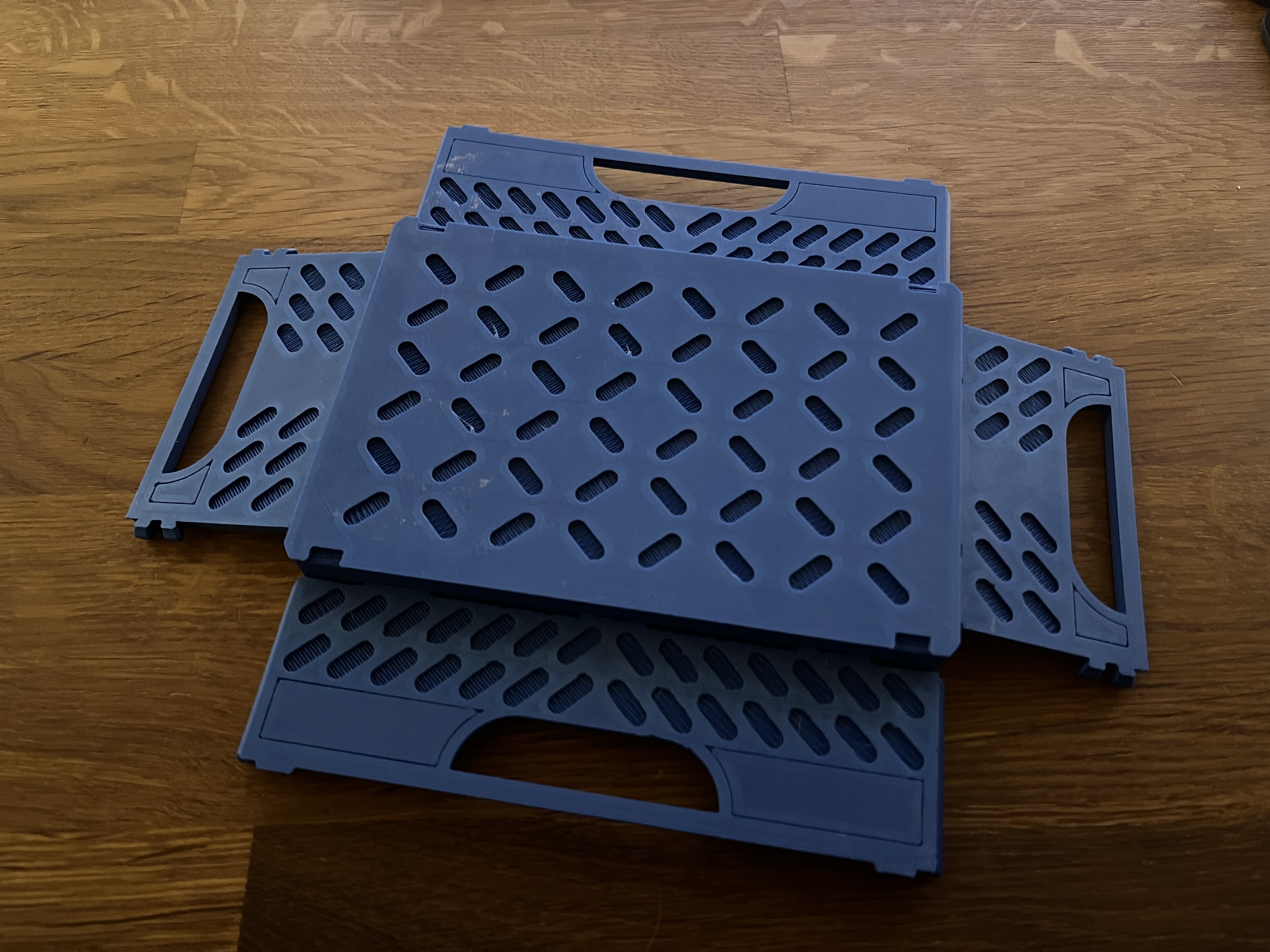Miniatura 2 do modelo 3D Foldable and stackable Crate - Semi Closed and Fully Closed