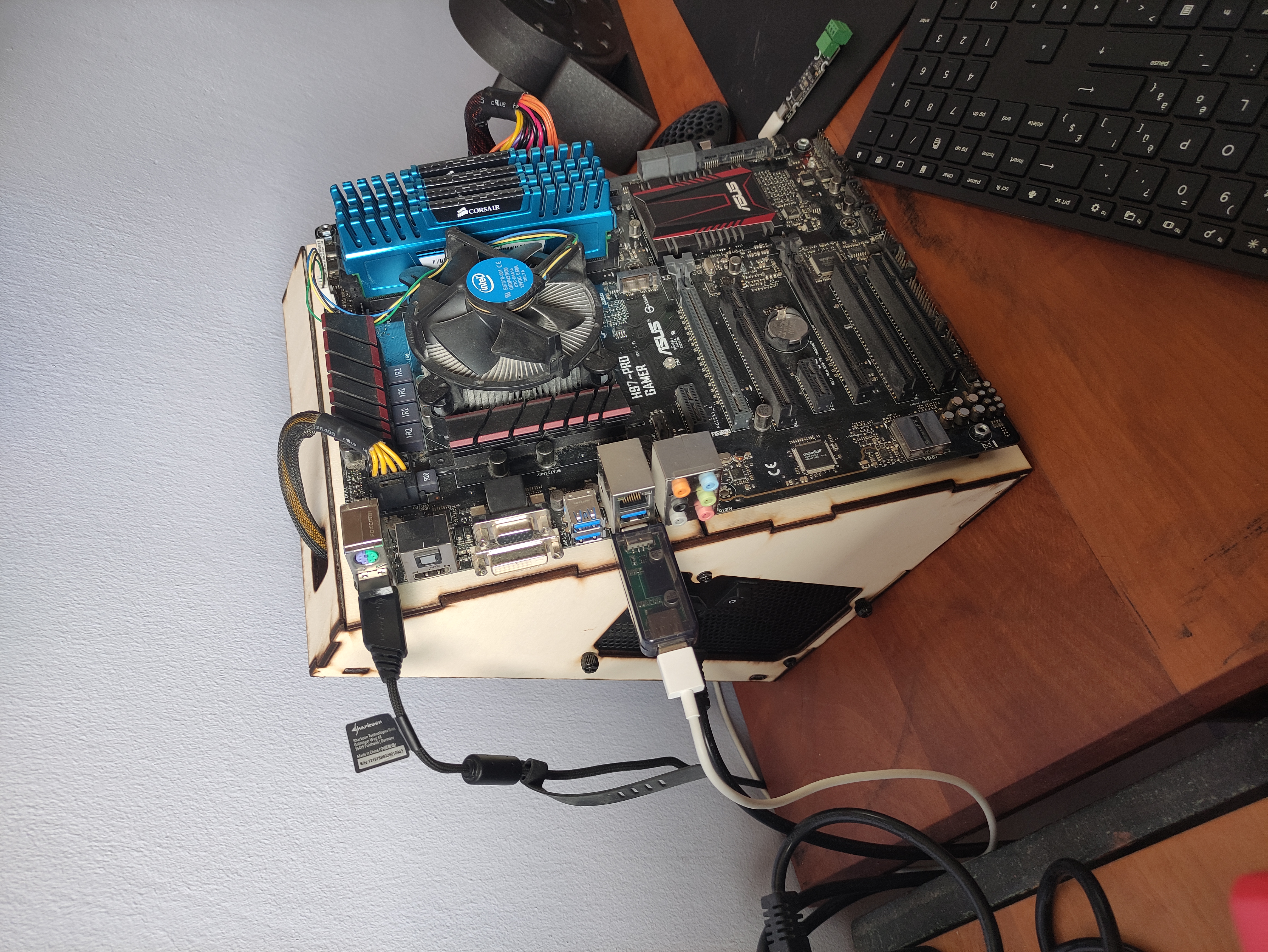 Bench pc-case for Lasercutting