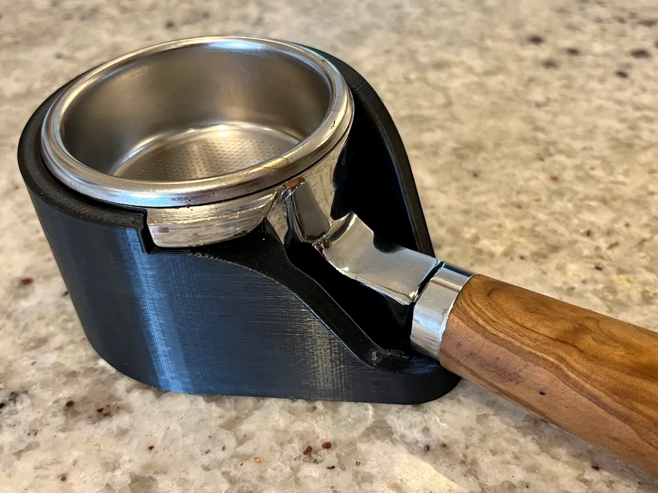 Tamper size for Gaggia Classic: 58mm or 58.5mm